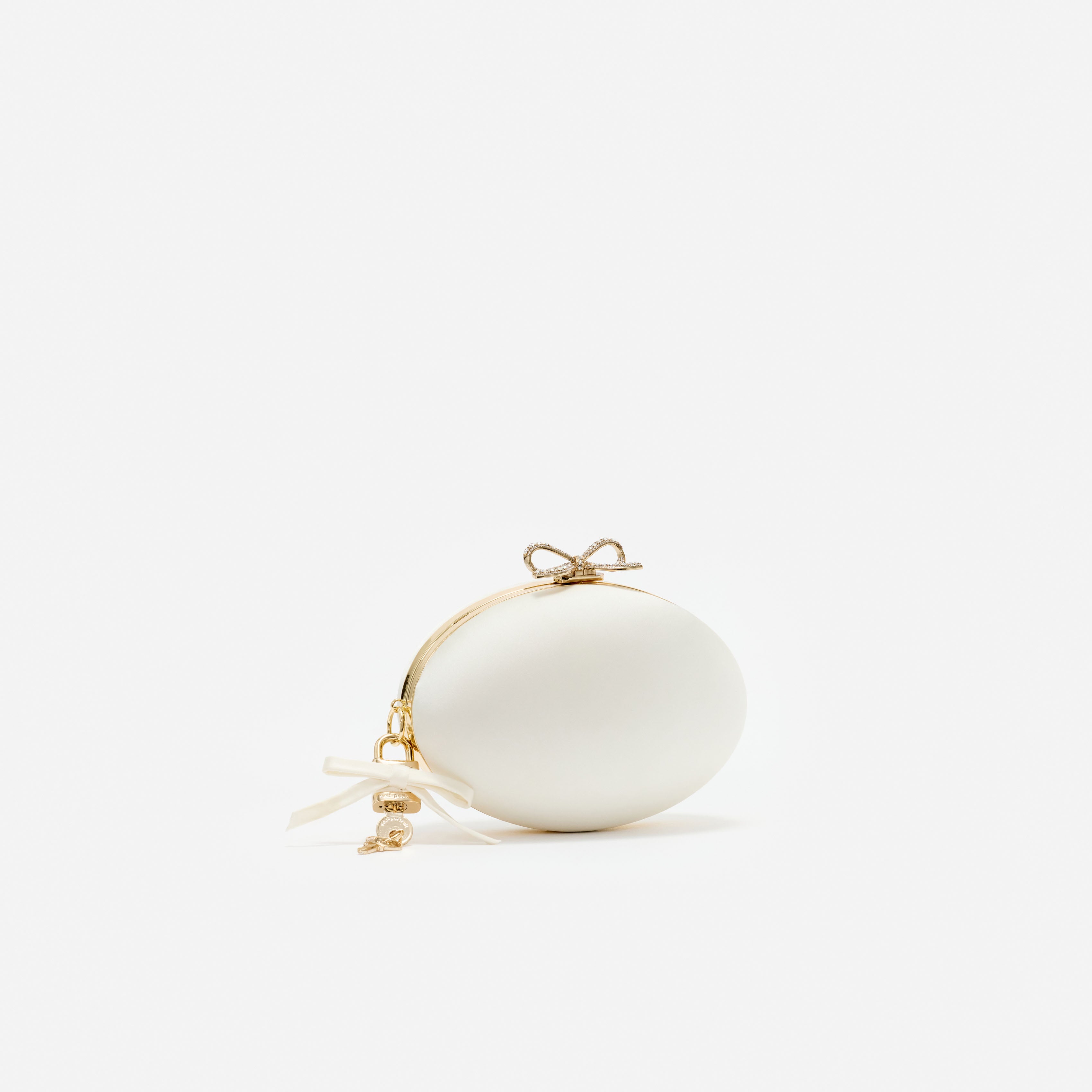 Self-Portrait Cream Satin Oval Clutch Tasche Creme