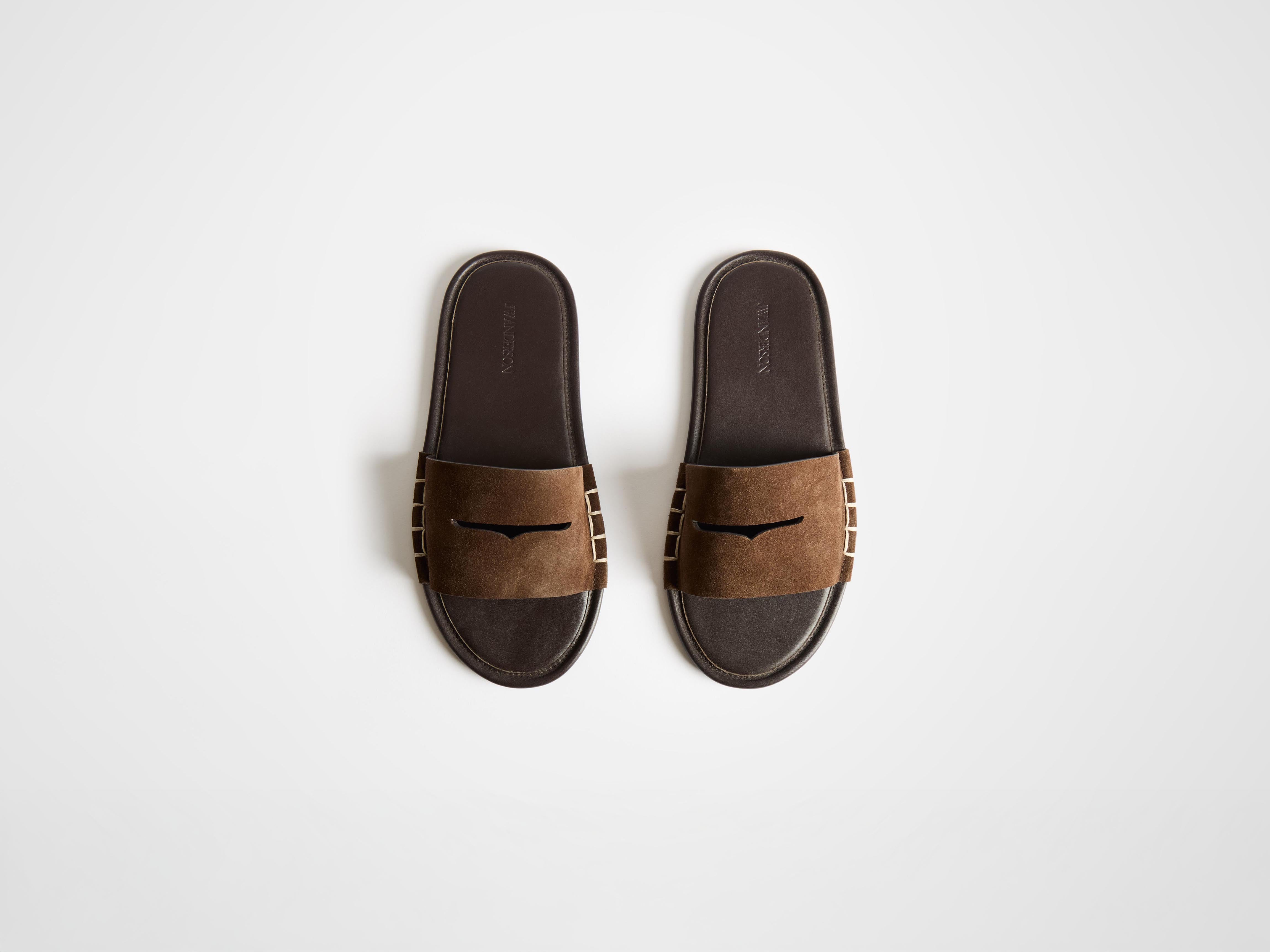 J.W.Anderson Loafer Slides Damen Braun Wildleder