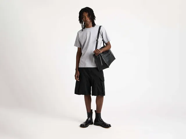J.W.Anderson Twisted Patch Pocket Shorts Schwarz
