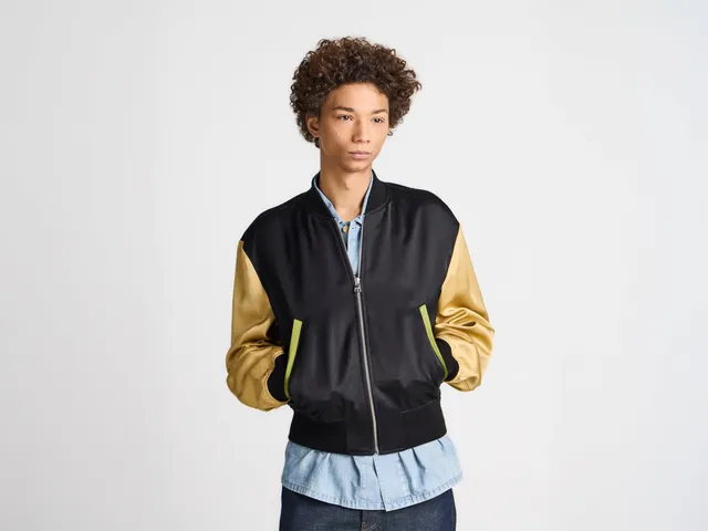 J.W.Anderson Coats Satin Blouson Herren Schwarz Multi