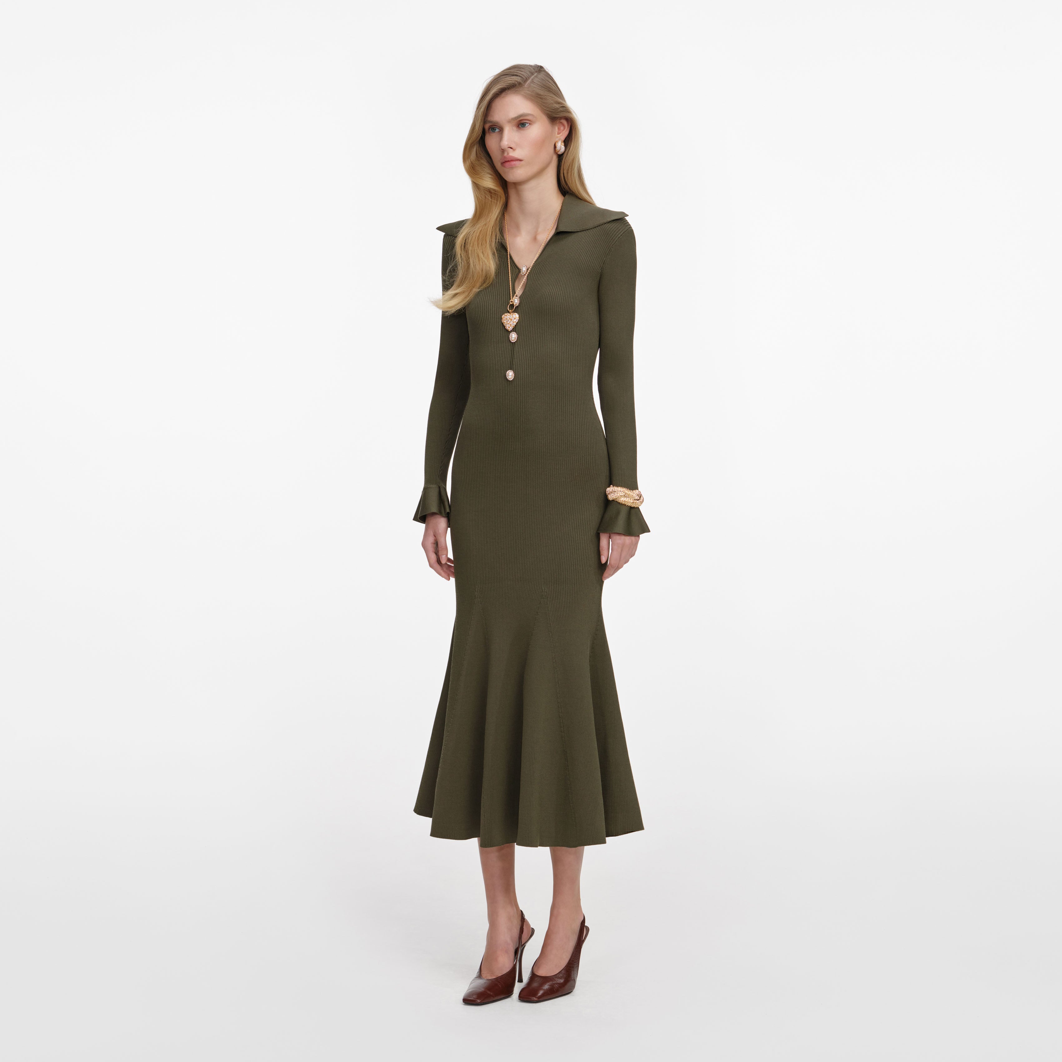 Self Portrait Pointelle Strick Midikleid Khaki Goldknöpfe