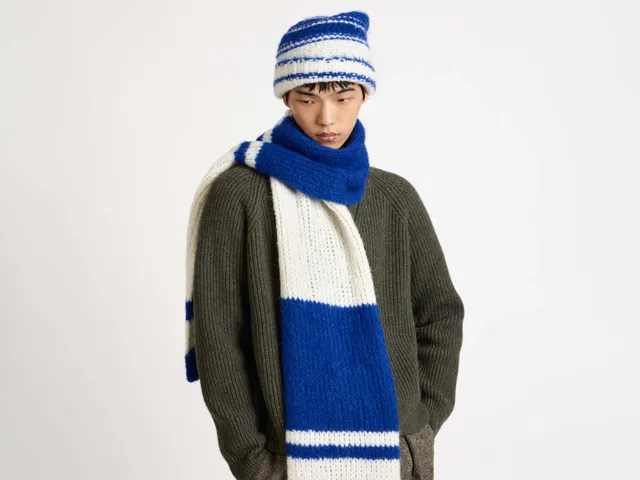 J.W.Anderson Striped Beanie Mütze Royal Blue Mohair