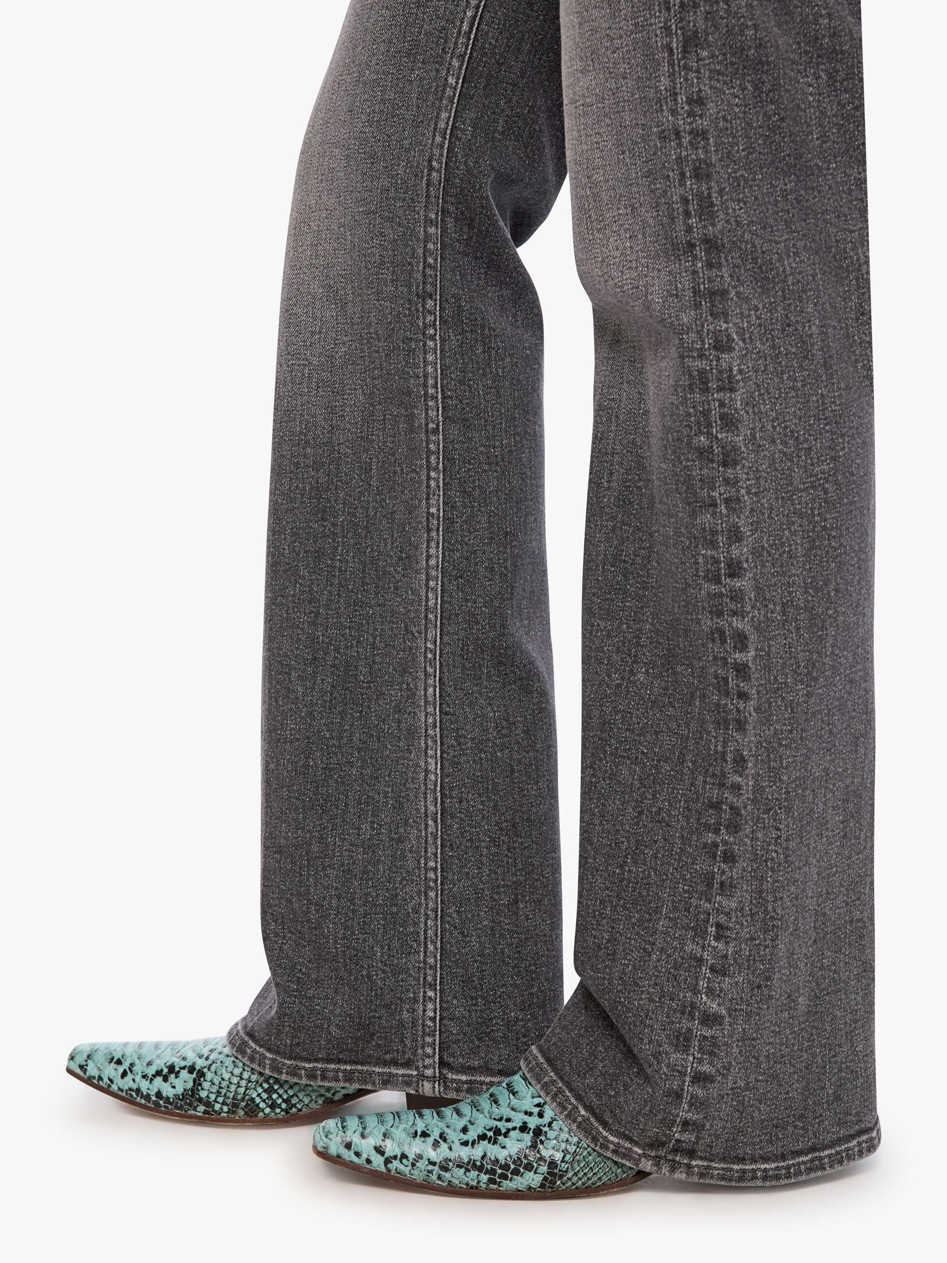 Mother Denim The Jinx Sneak Jeans Cliffhanger Grau