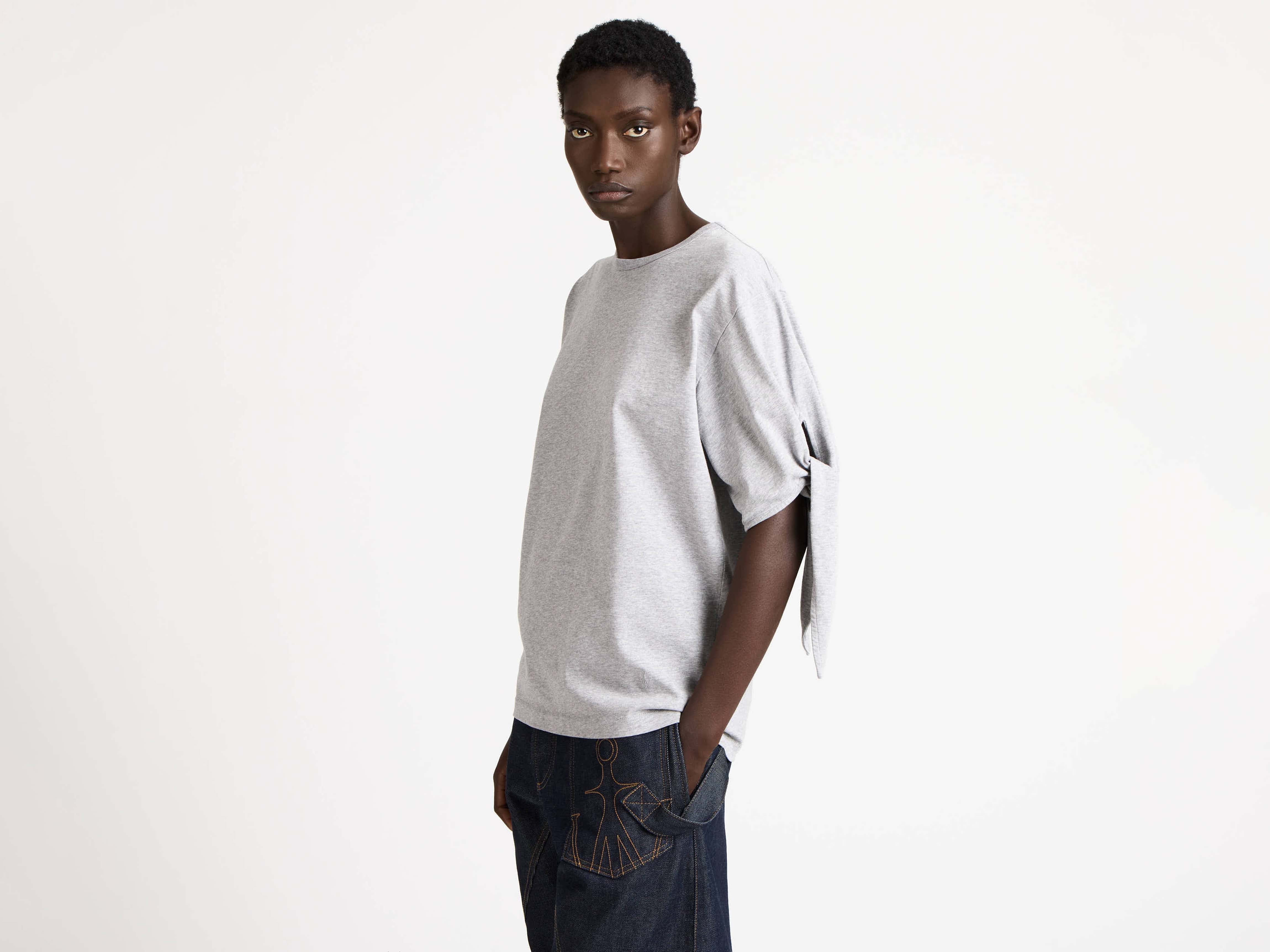 J.W.Anderson Shirts Knotted Sleeve T-Shirt Damen Grau Melange Anker