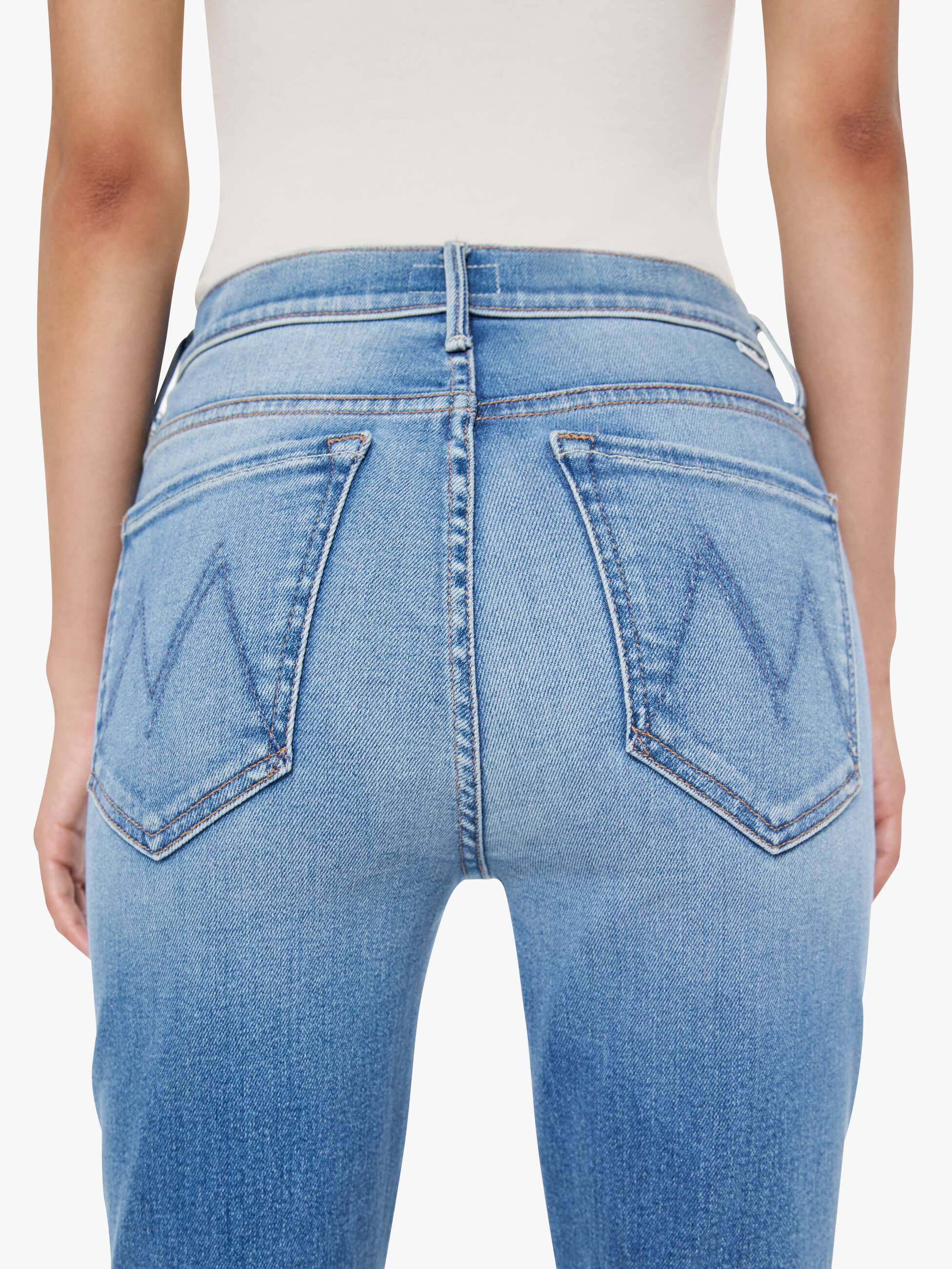 Mother Lil Weekender Layover Jeans Mittelblau Flare Petite