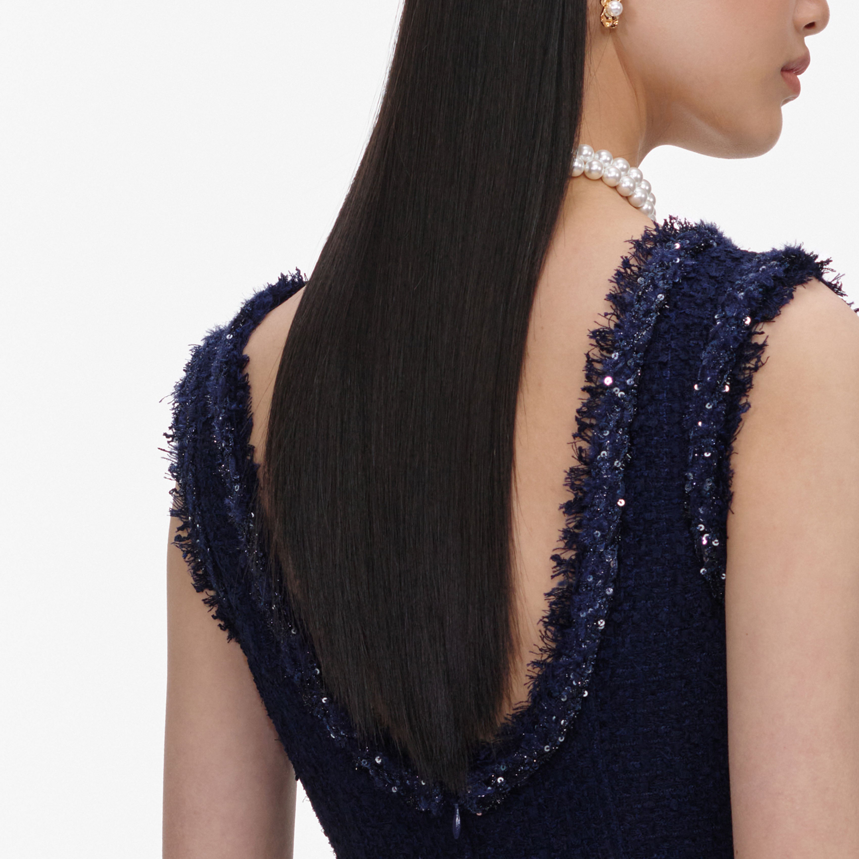 Self Portrait Navy Boucle Midikleid navy UK 6