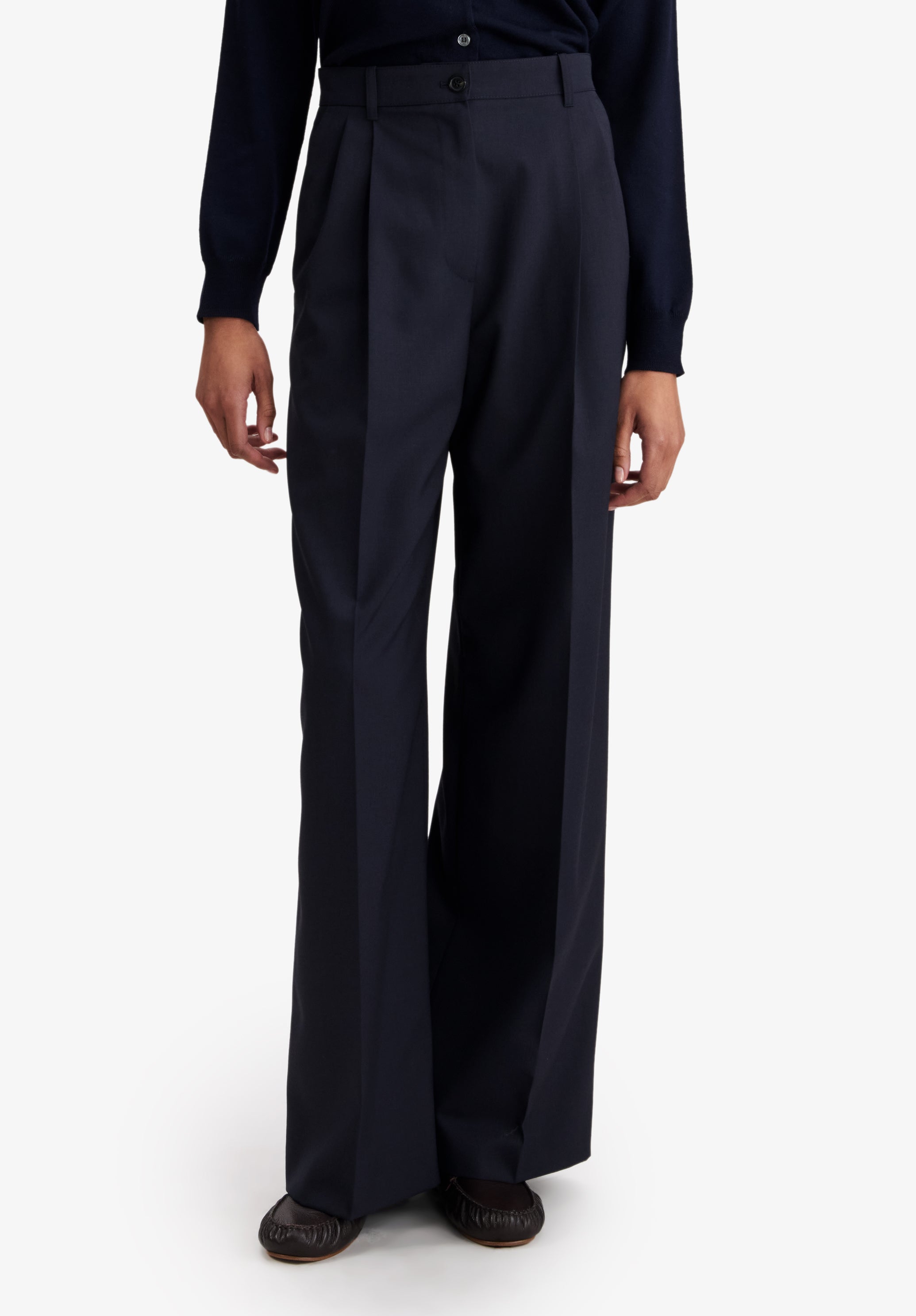 A.P.C. Hose marineblau weit recycelt Falten