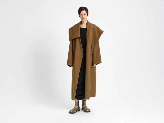 J.W.Anderson Longline Wrap Mantel Cumin Gürtel