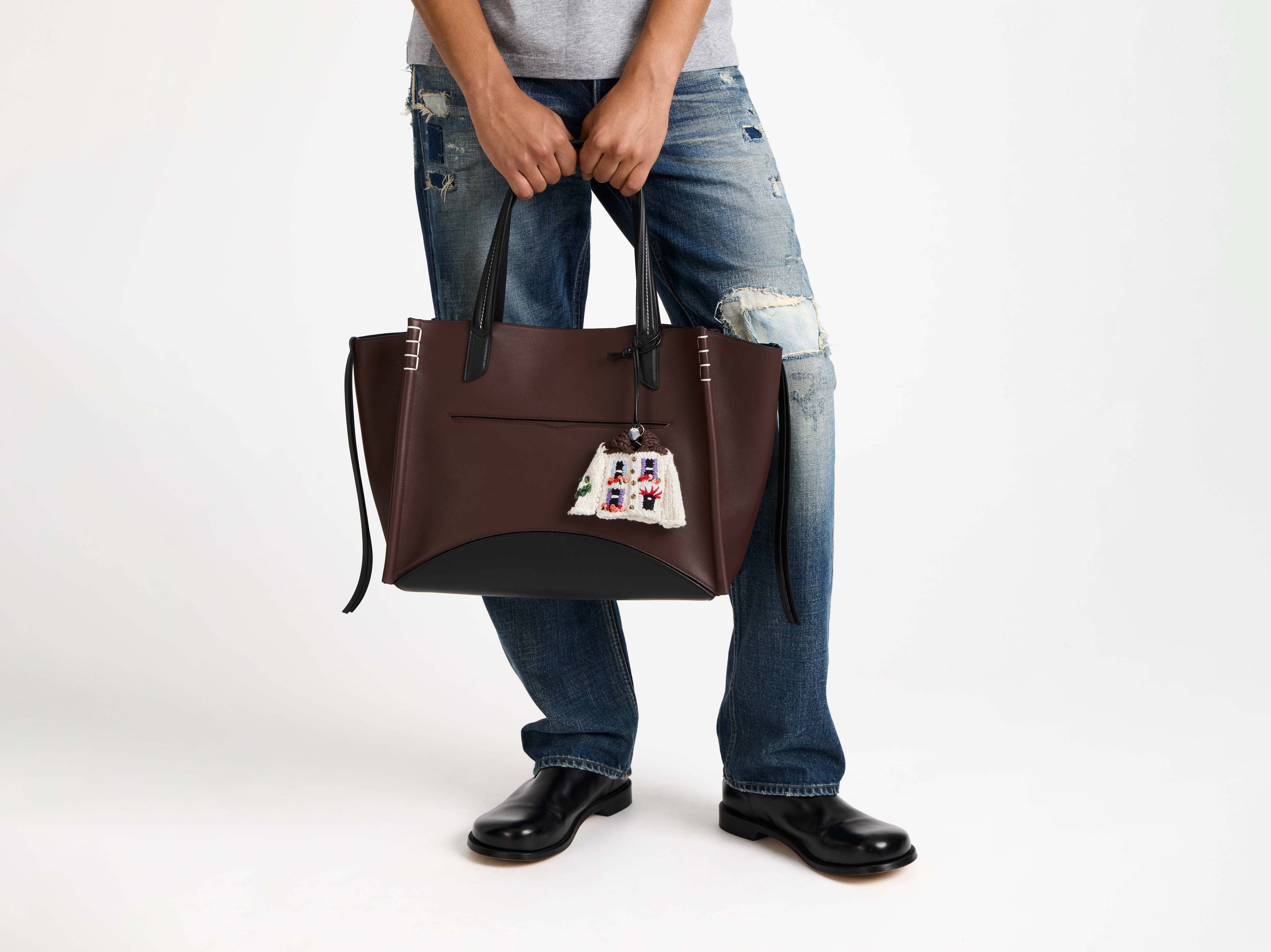 J.W.Anderson Loafer Cabas Tote Bordeaux Schwarz