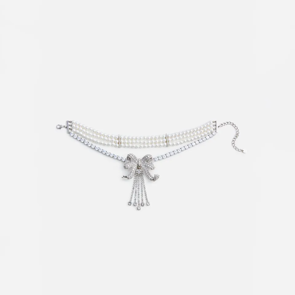 Self Portrait Crystal Bow Perlenkette Creme Silber