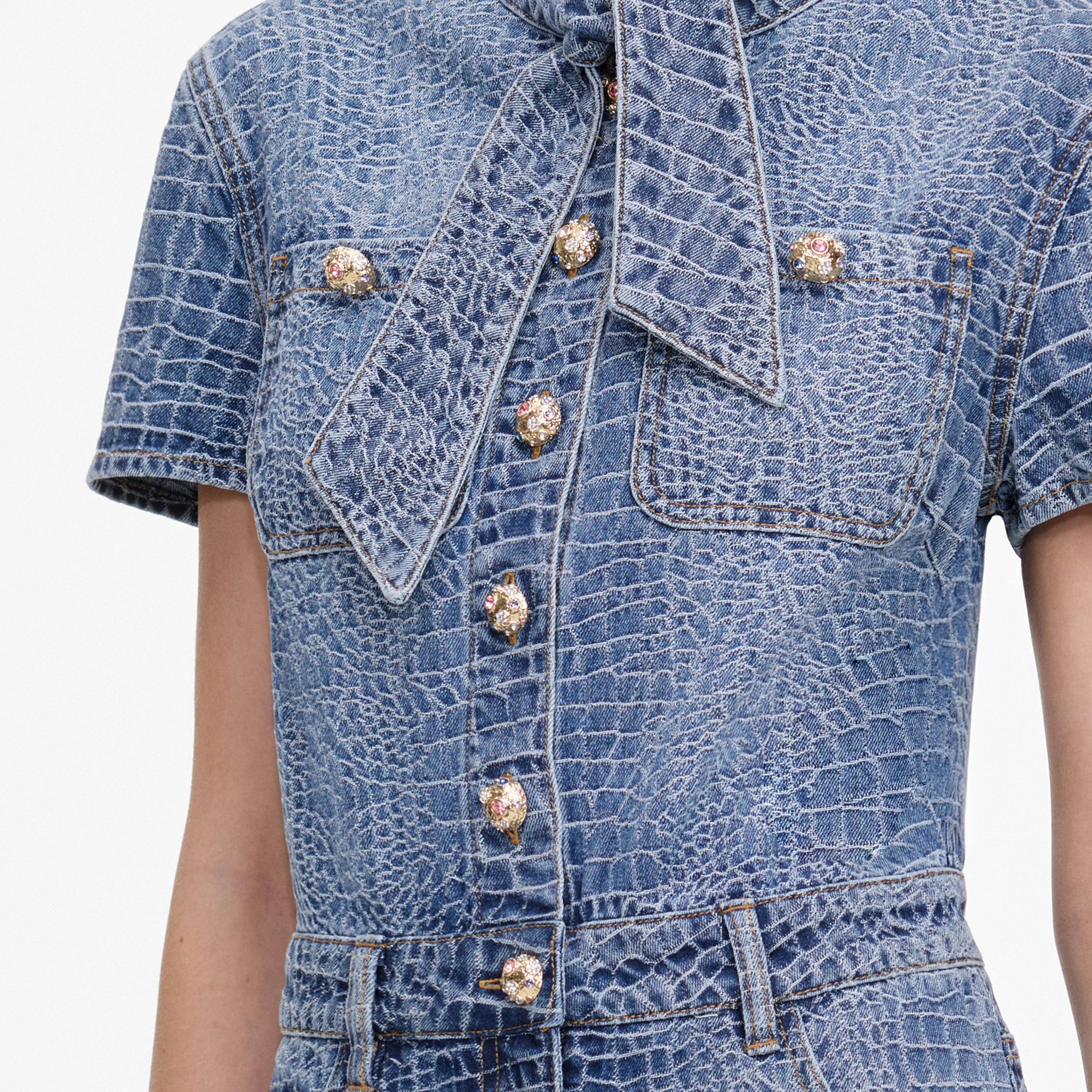 Self Portrait Croc Denim Mini Kleid Blau mit Bindekragen