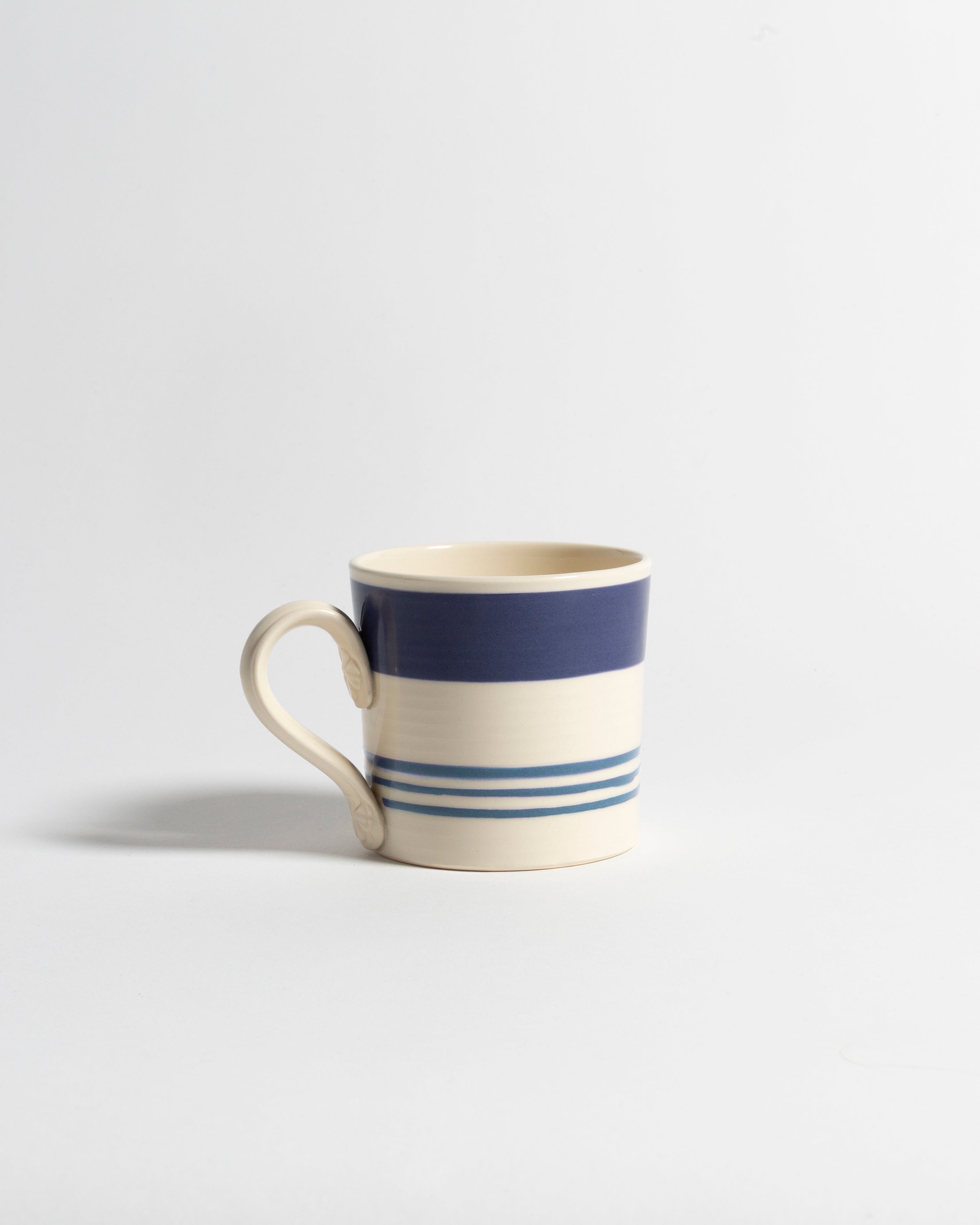 J.W.Anderson Nicholas Mosse Shamrock Tasse Hellblau Ecru
