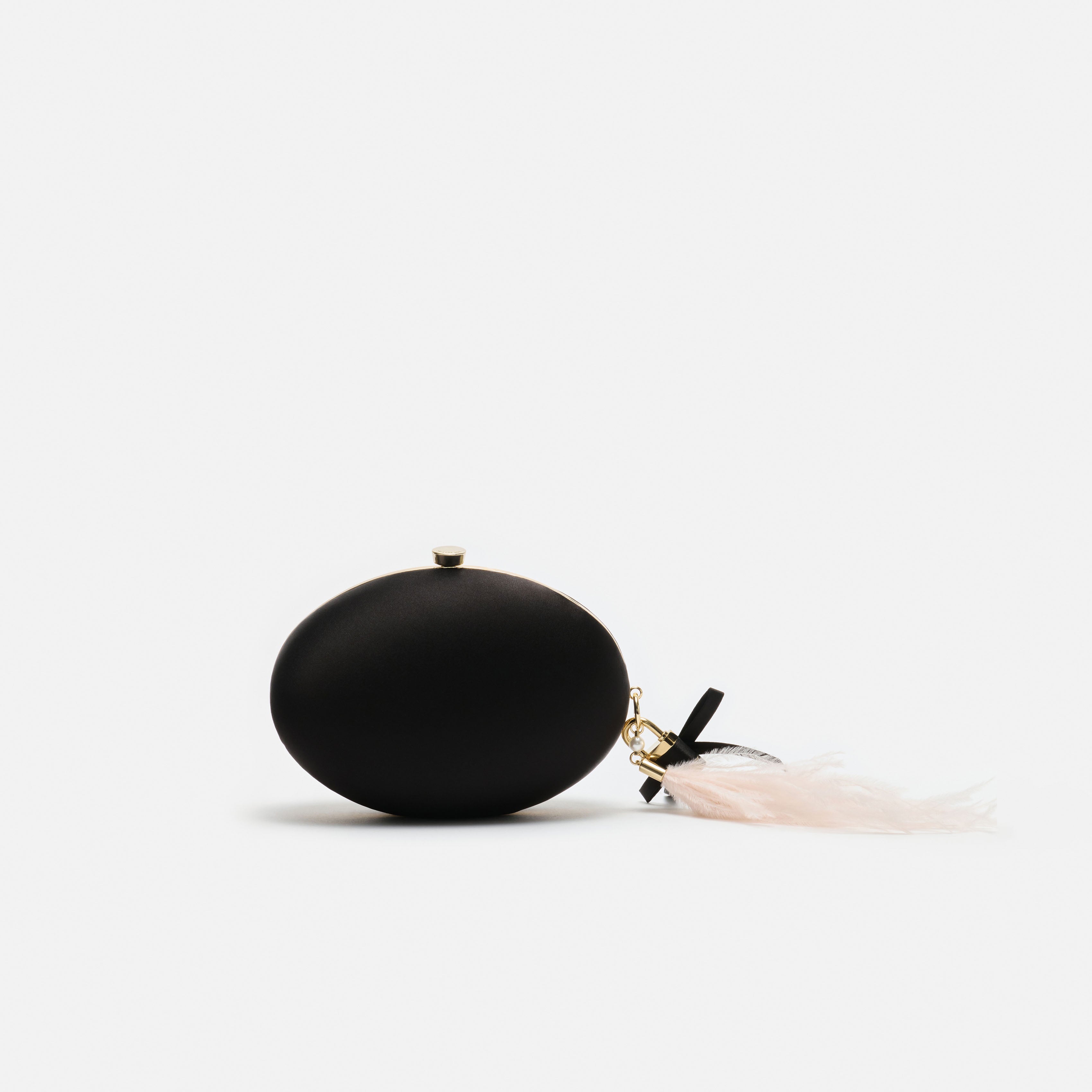 Self Portrait Handbags Black Satin Oval Clutch schwarz Stickerei