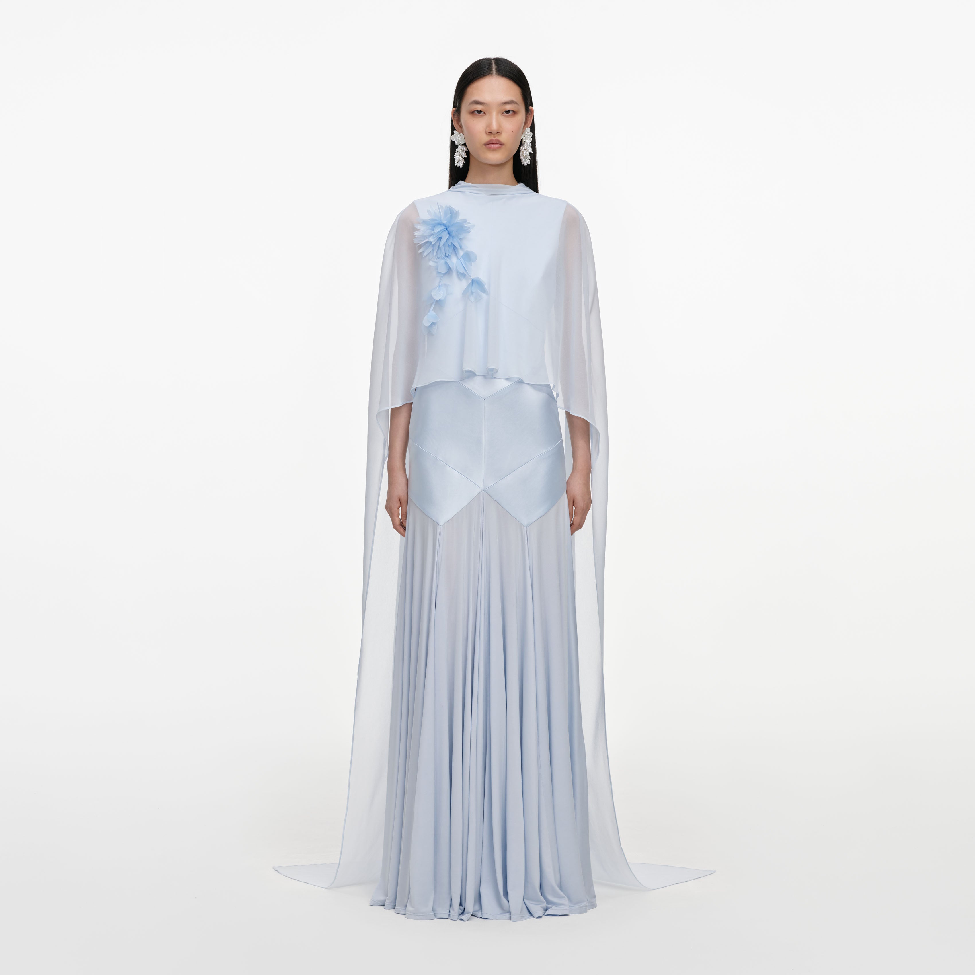 Self Portrait Blue Satin Cape Maxi Kleid Blau Jersey