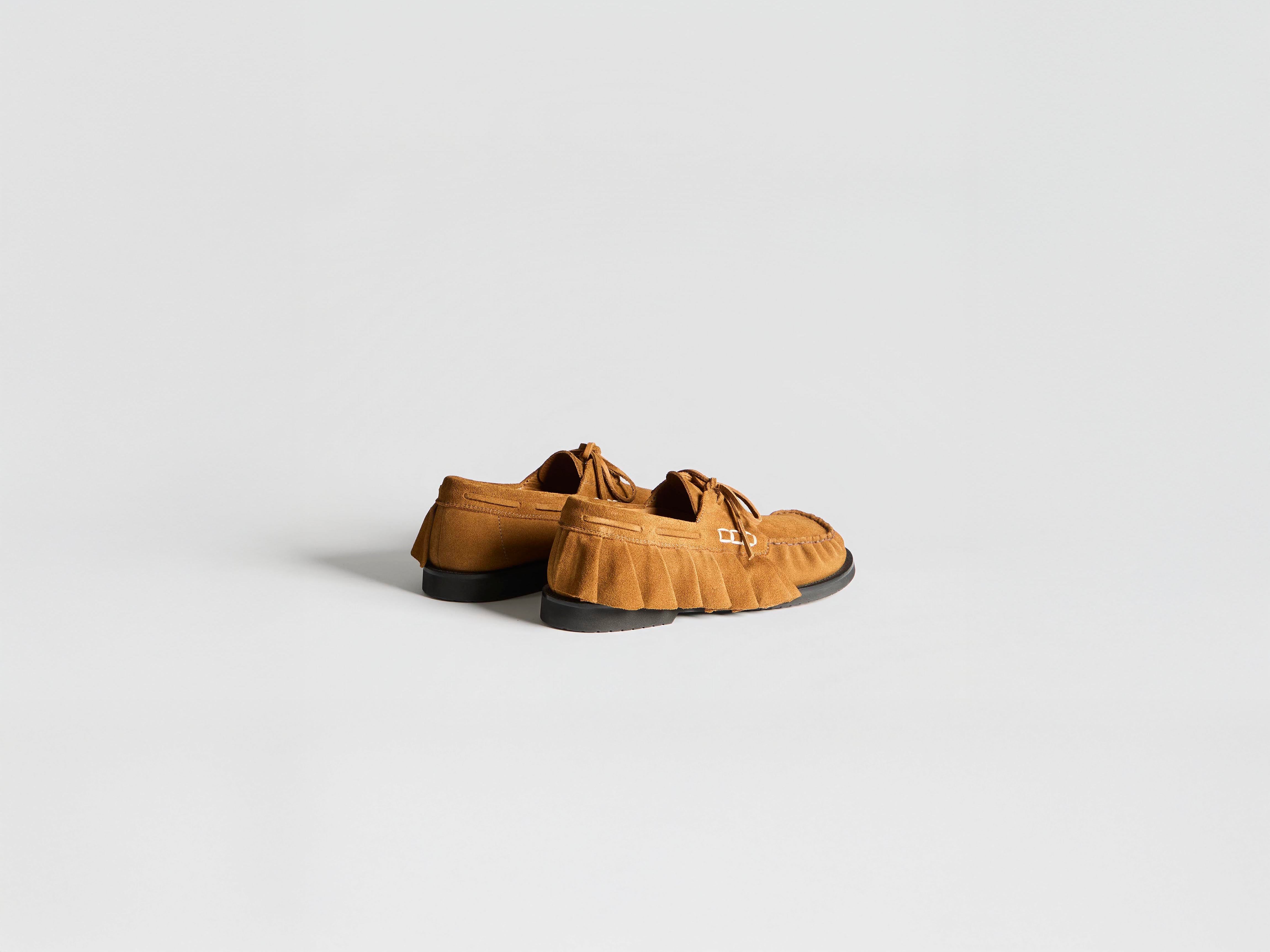 J.W.Anderson Ruffle Suede Boat Herren Bootsschuh Caramel
