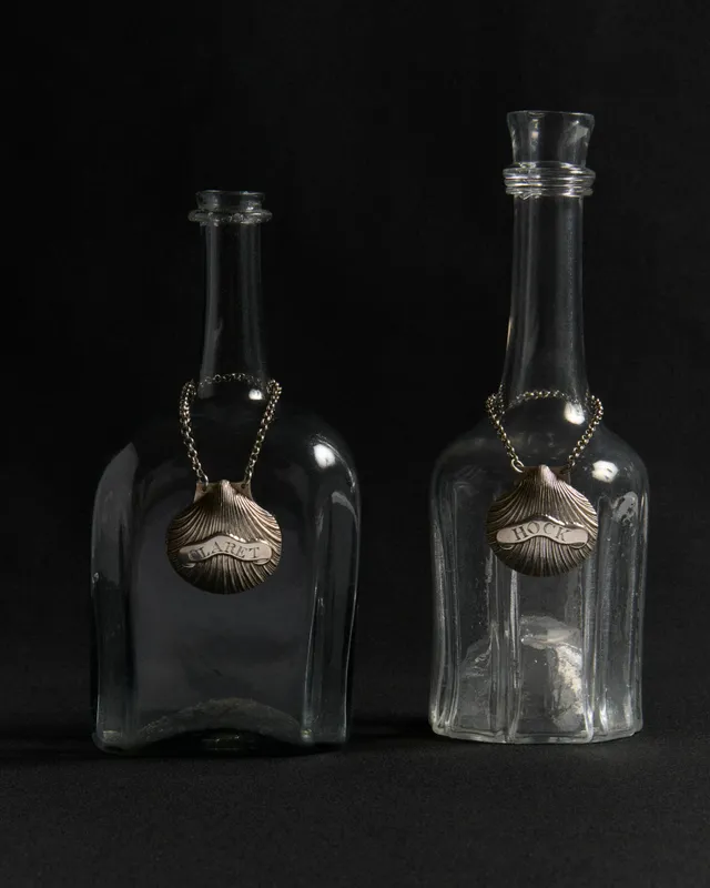 J.W. Anderson George III Shell Wine Label Claret Silber