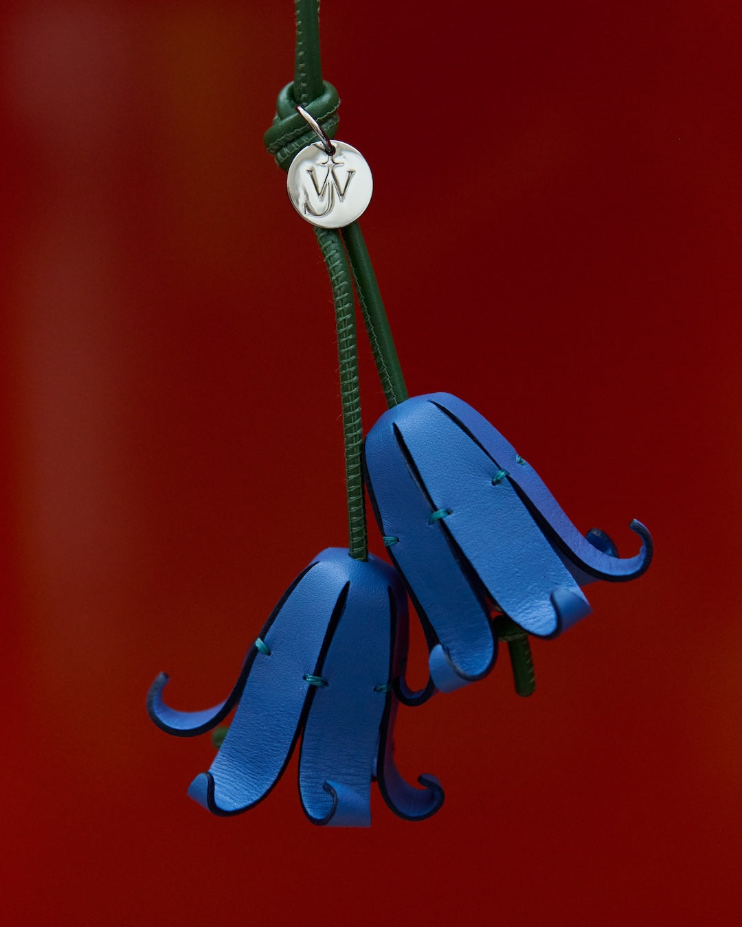 J.W.Anderson Bluebell Charm Blau Grün Leder Anhänger Blume