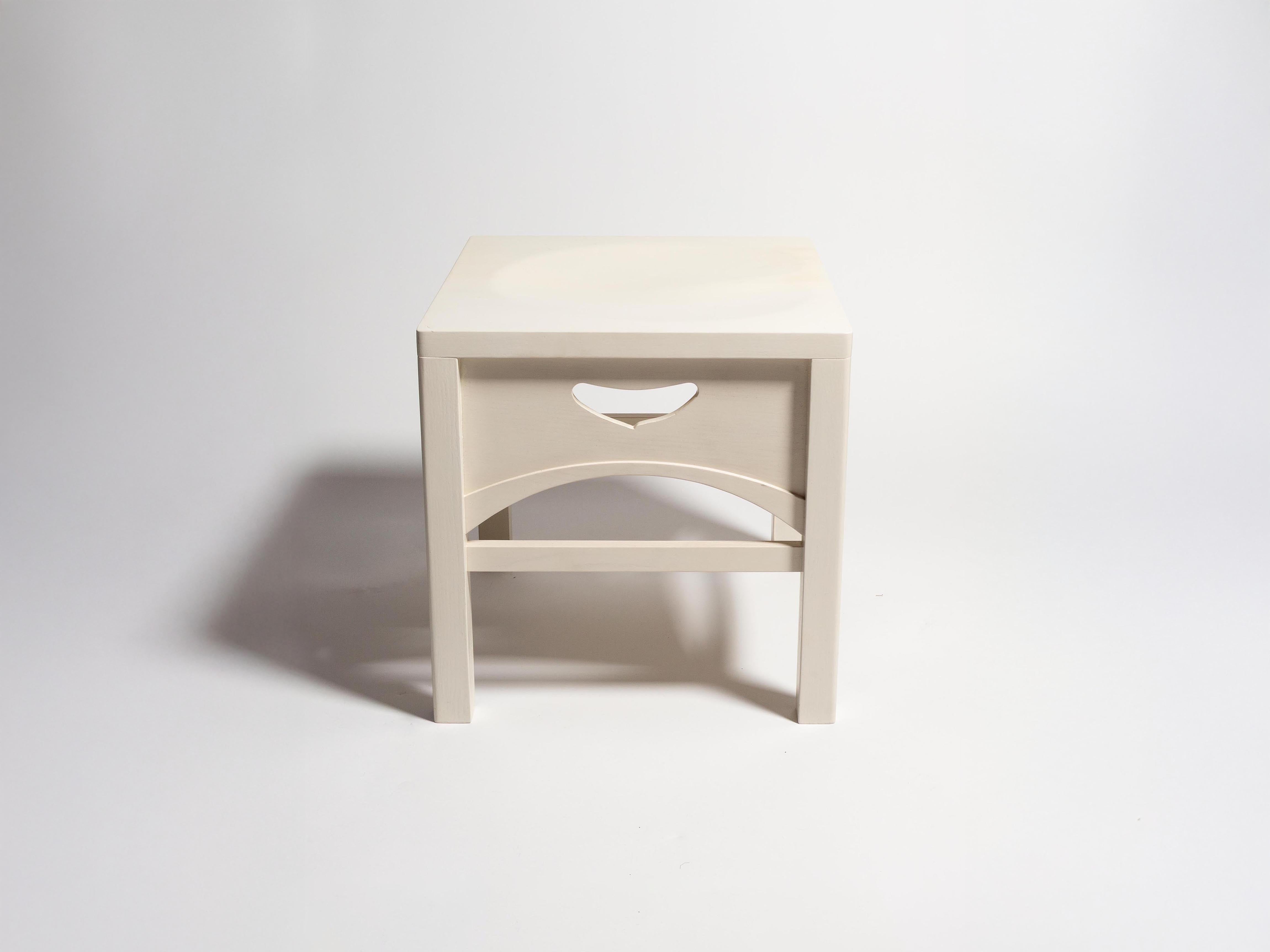 J.W.Anderson Furniture Mackintosh Stool Hocker Weiß Eiche