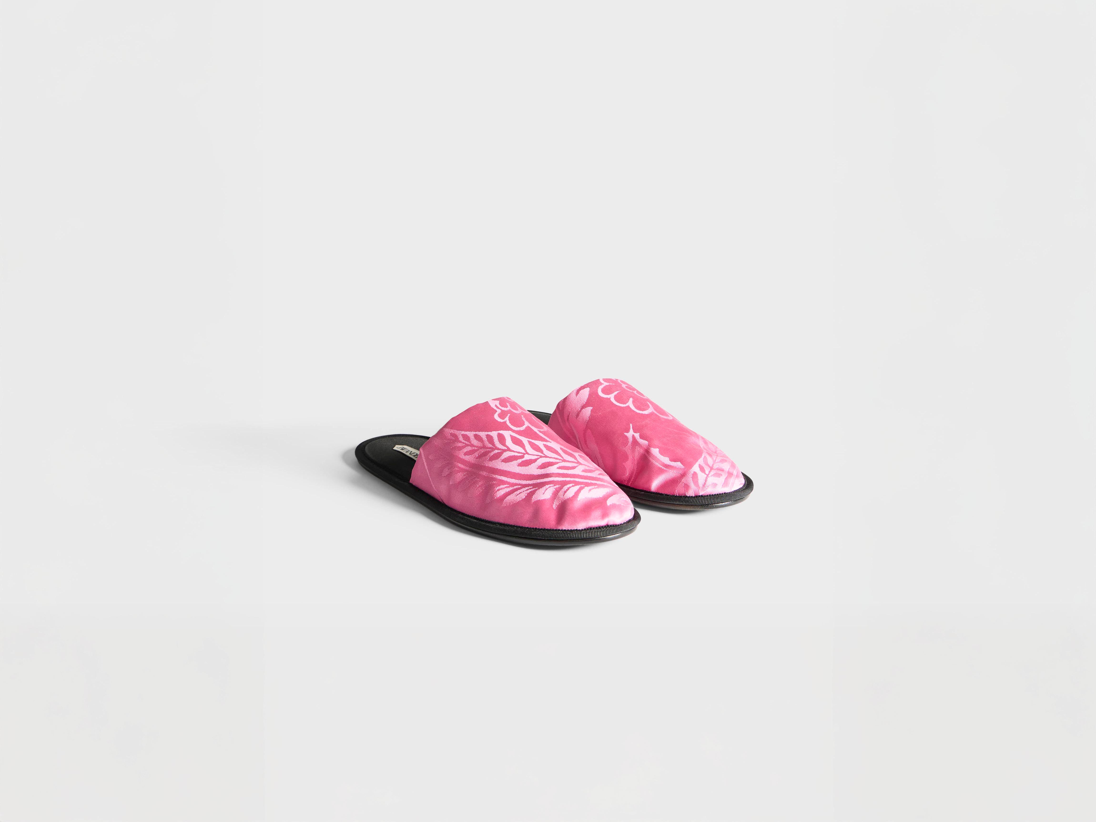 J.W.Anderson Shoes Close Toe Slides Camellia Rosa Seide