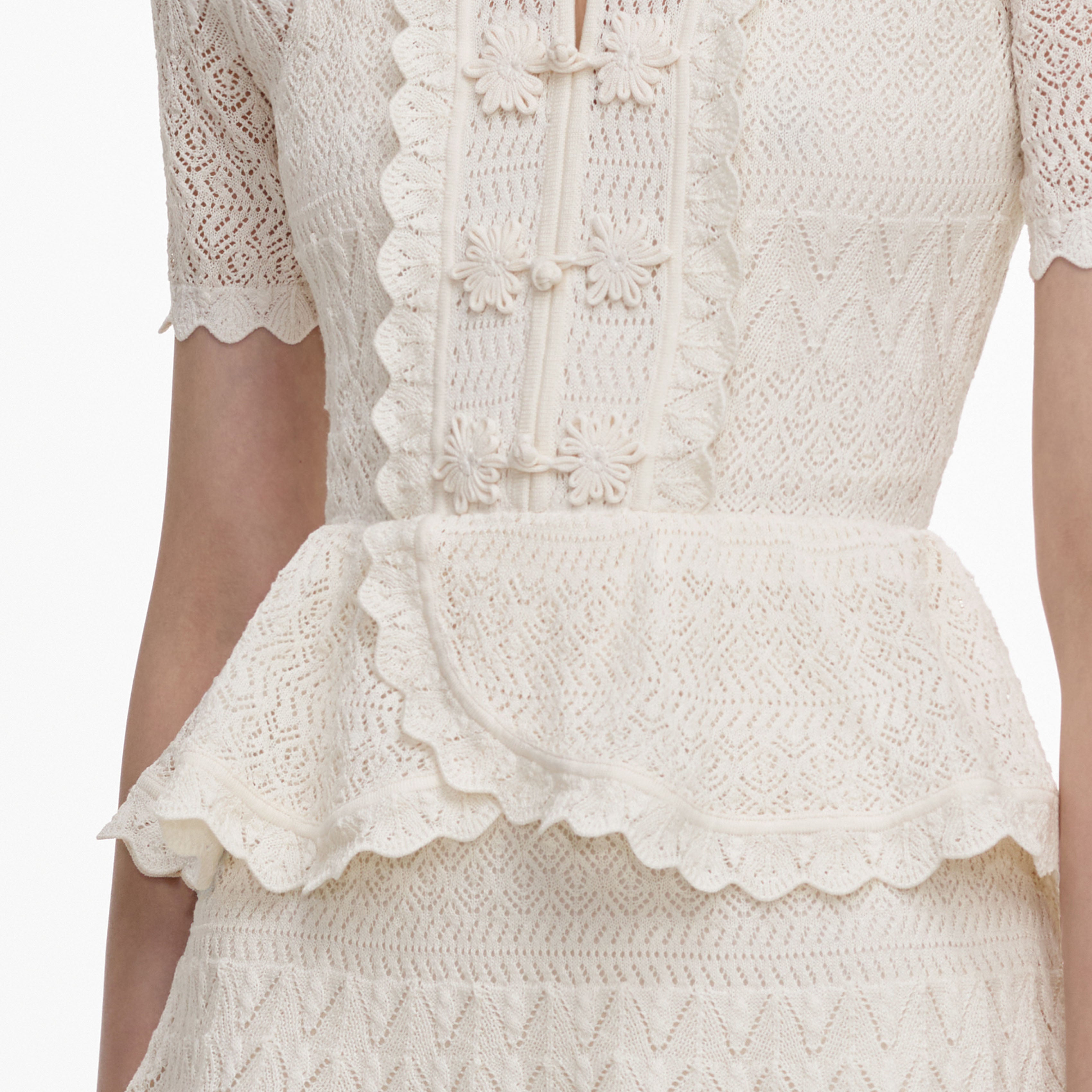 Self Portrait Pointelle Knit Wrap Peplum Kleid Creme Mini
