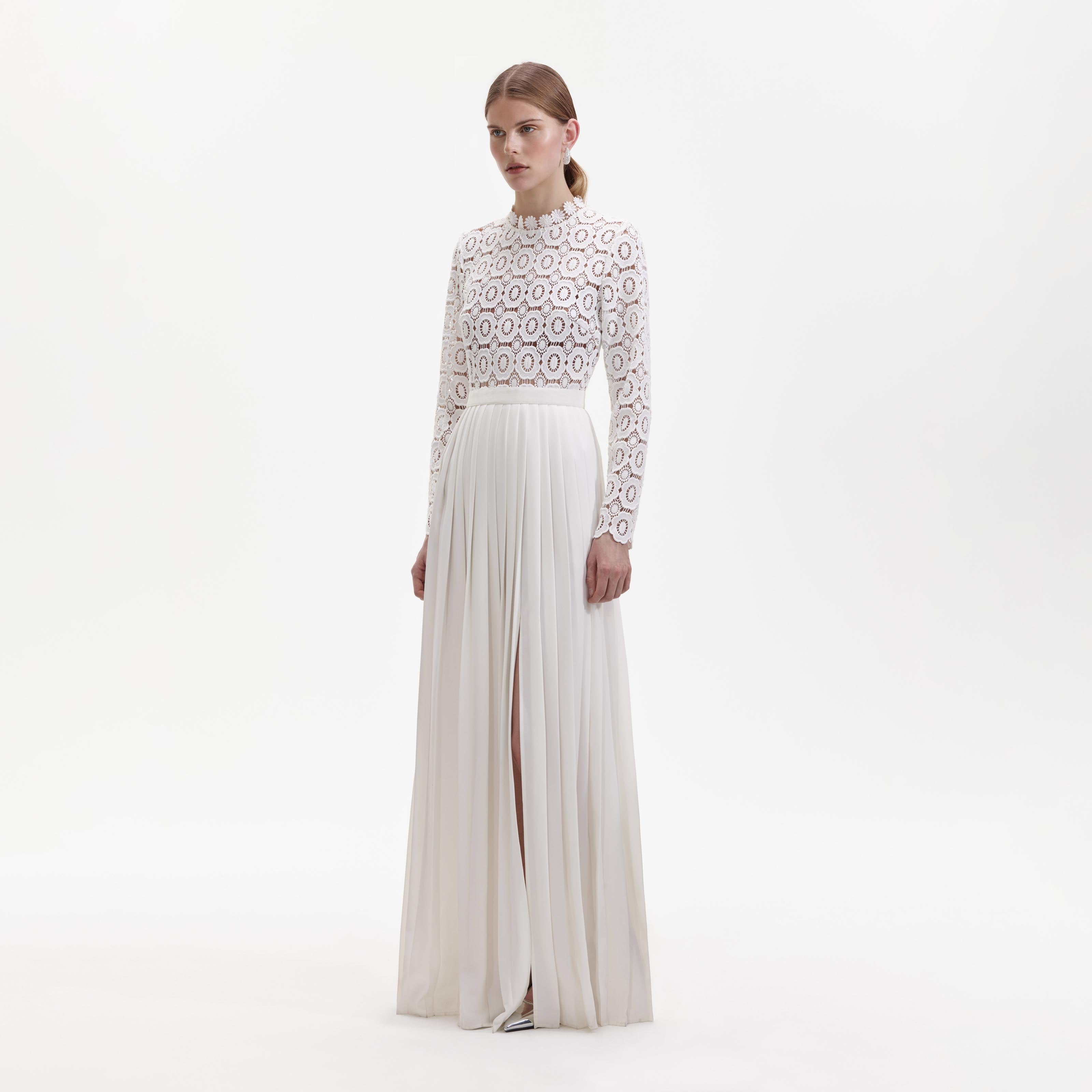 Self Portrait Pleated Crochet Floral Maxikleid Weiß UK 10