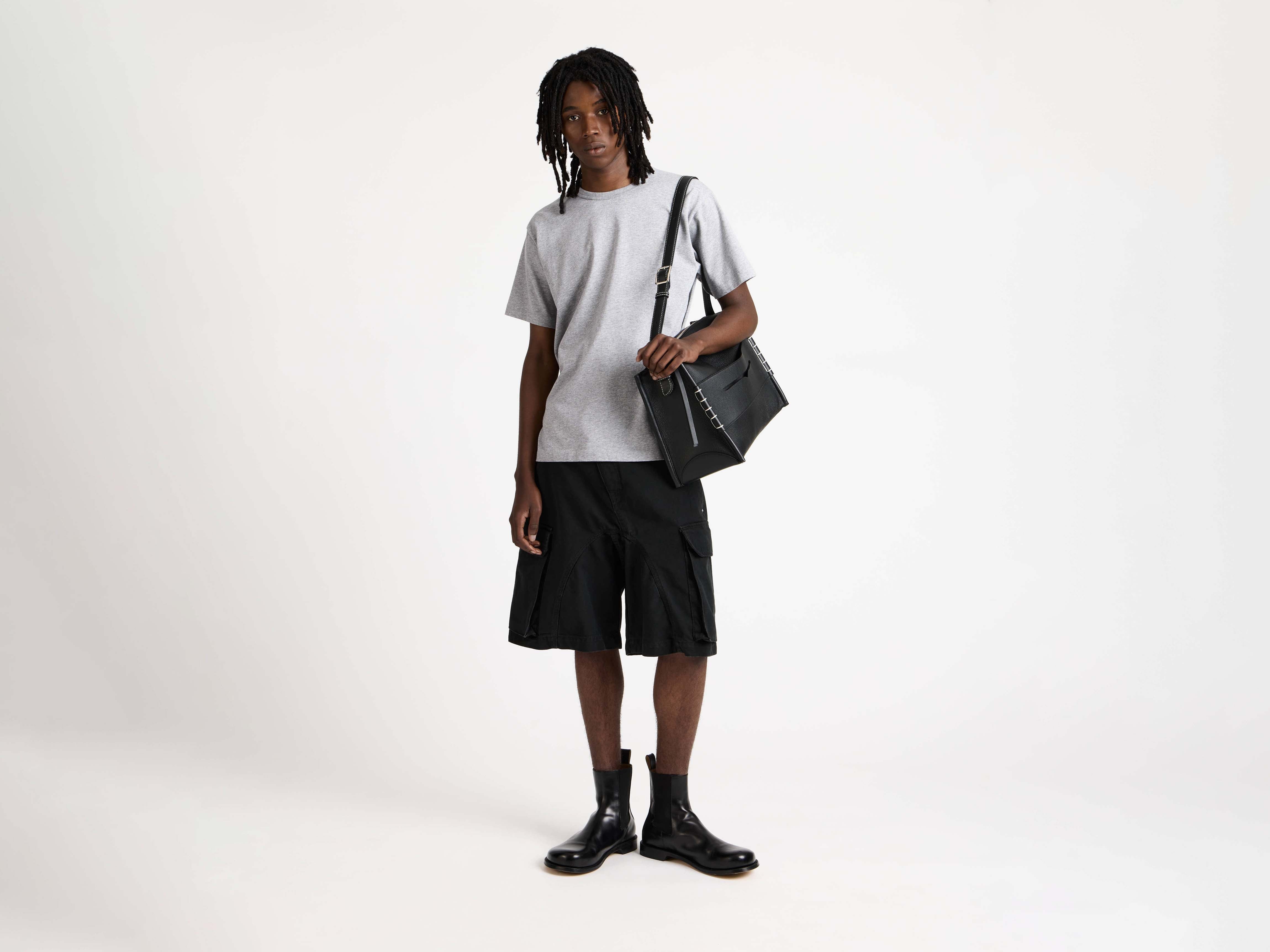 J.W.Anderson Twisted Patch Pocket Shorts Schwarz