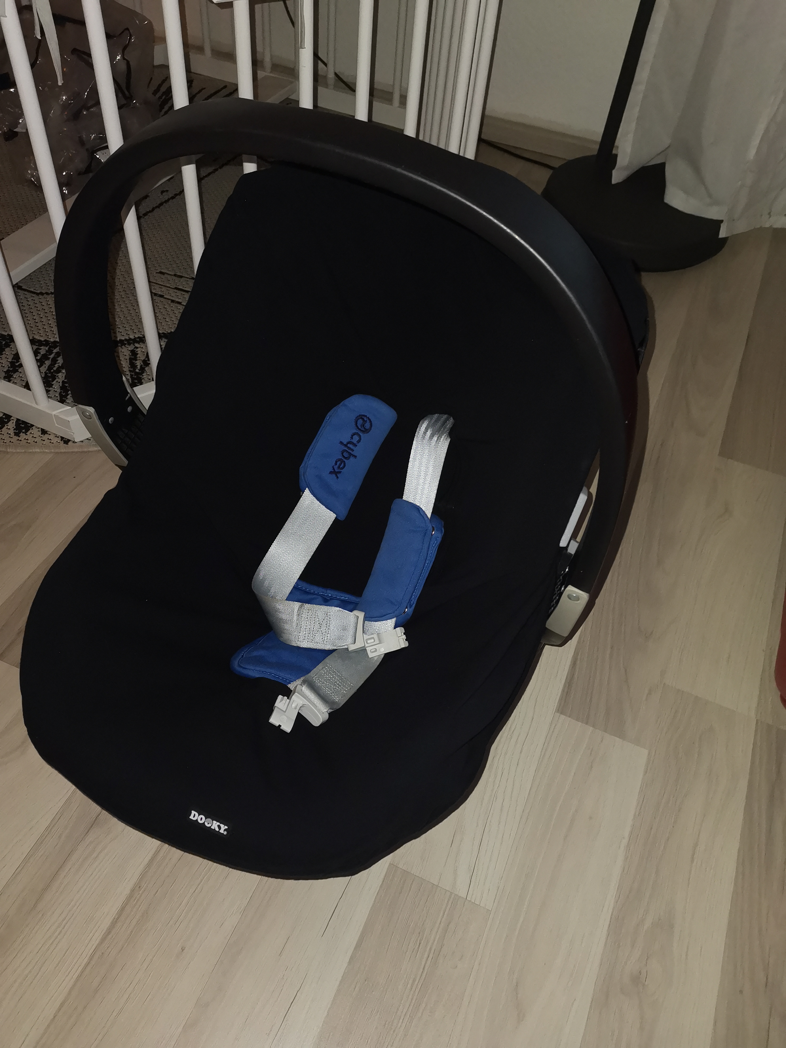 Dooky Seat Cover 0+ Babyschalenbezug 0-13 kg Black Uni