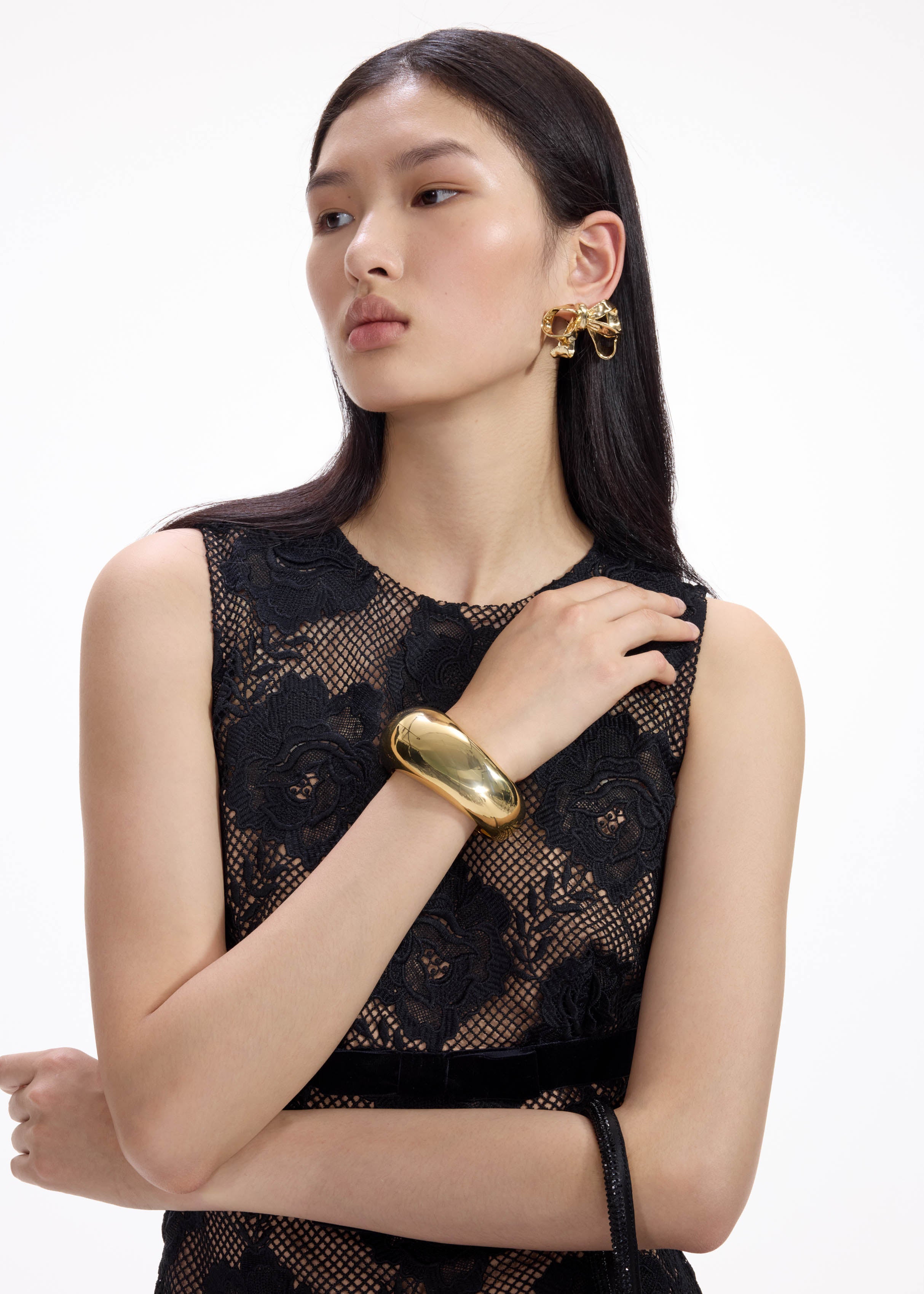 Self Portrait Chunky Cuff Armreif Gold Messing Asymmetrisch