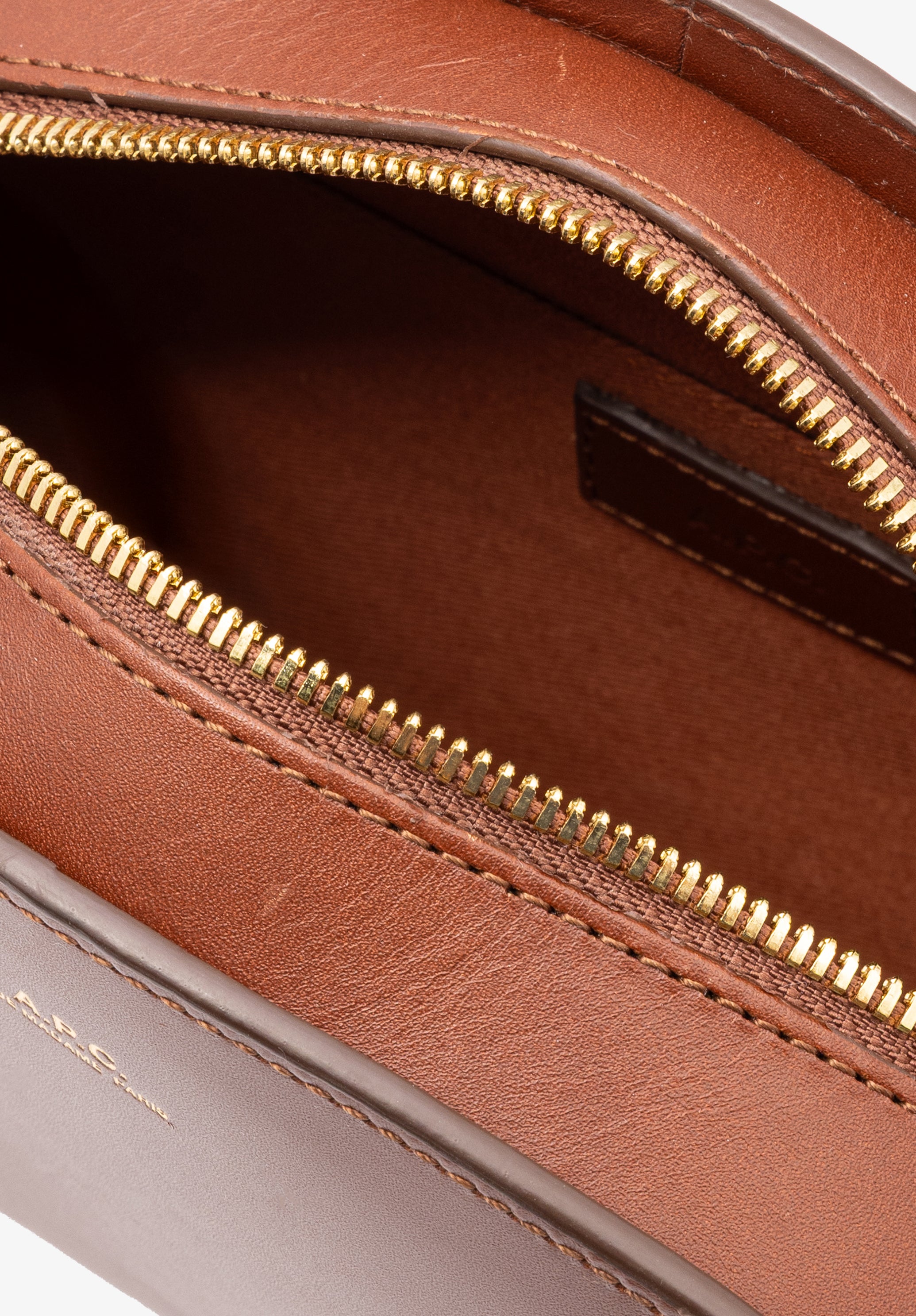 A.P.C. Demi-Lune Tasche TU Glattleder Umhängetasche