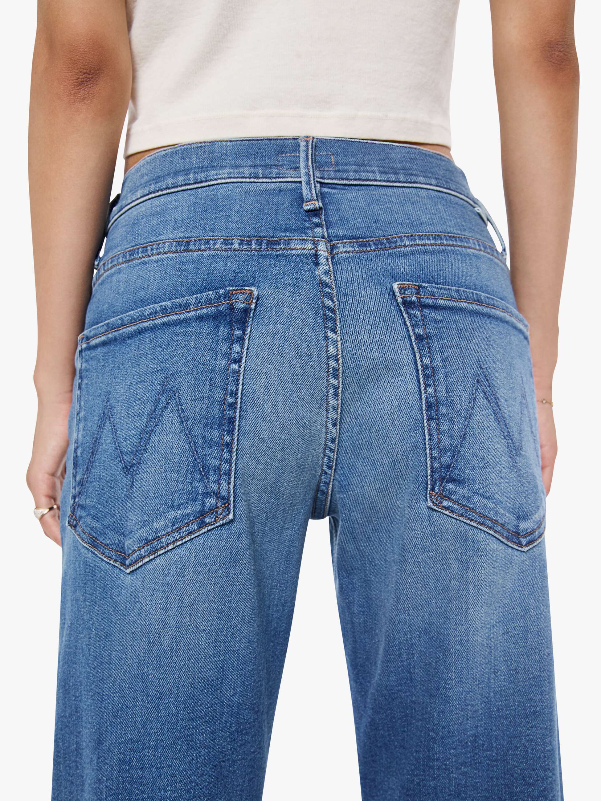 Mother Lil Mid Rise Tunnel Vision Flood Jeans Blau Petite