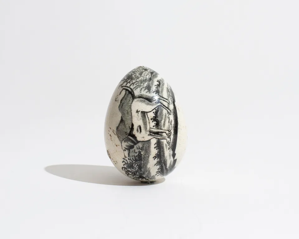 J.W.Anderson Darning Egg Stopfei Keramik Schwarz Hund 1830