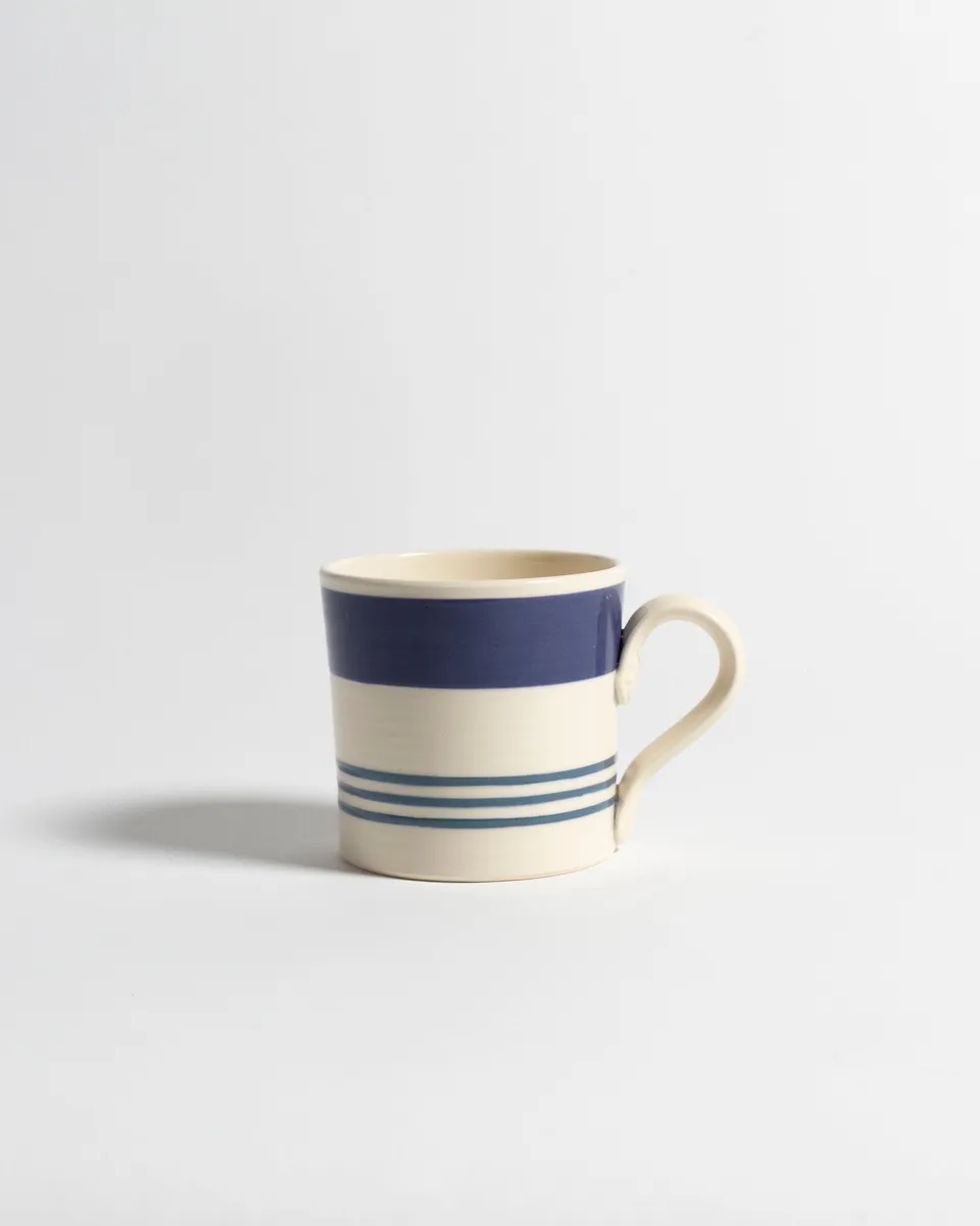 J.W.Anderson Nicholas Mosse Shamrock Tasse Hellblau Ecru