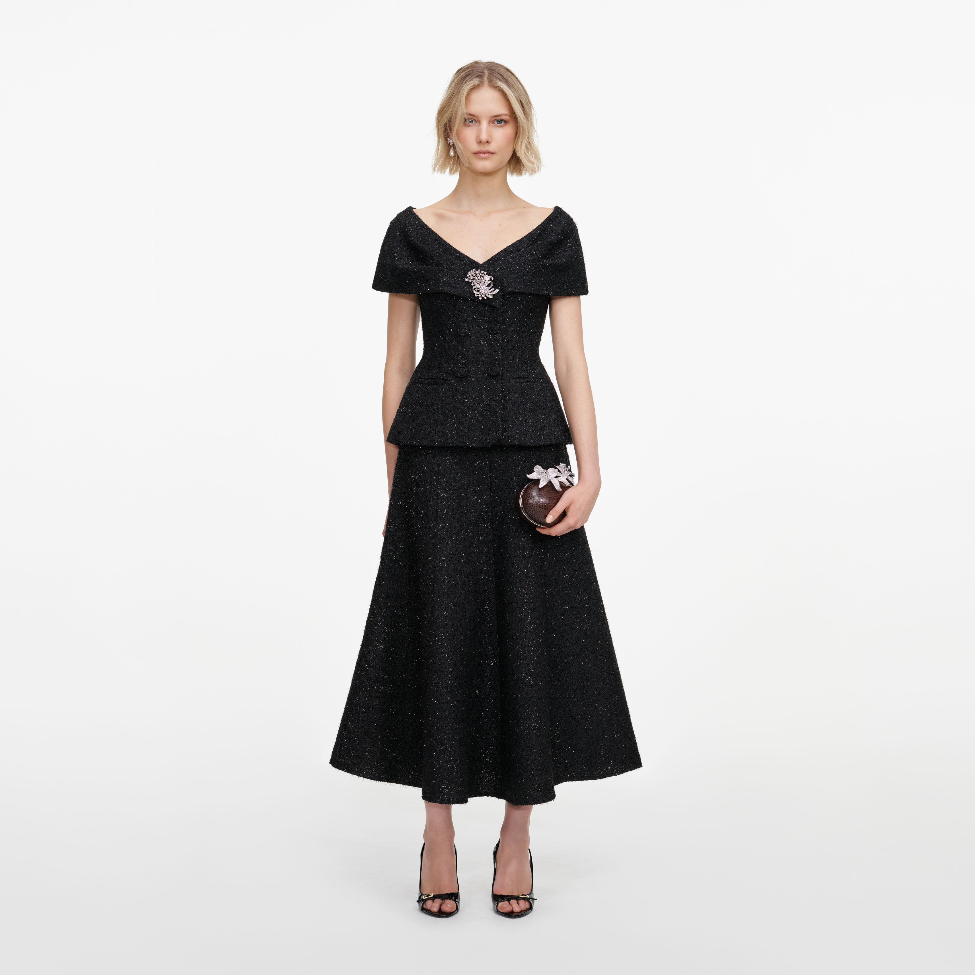 Self Portrait Jewellery Bouclé Midikleid UK 8 Schwarz Brosche