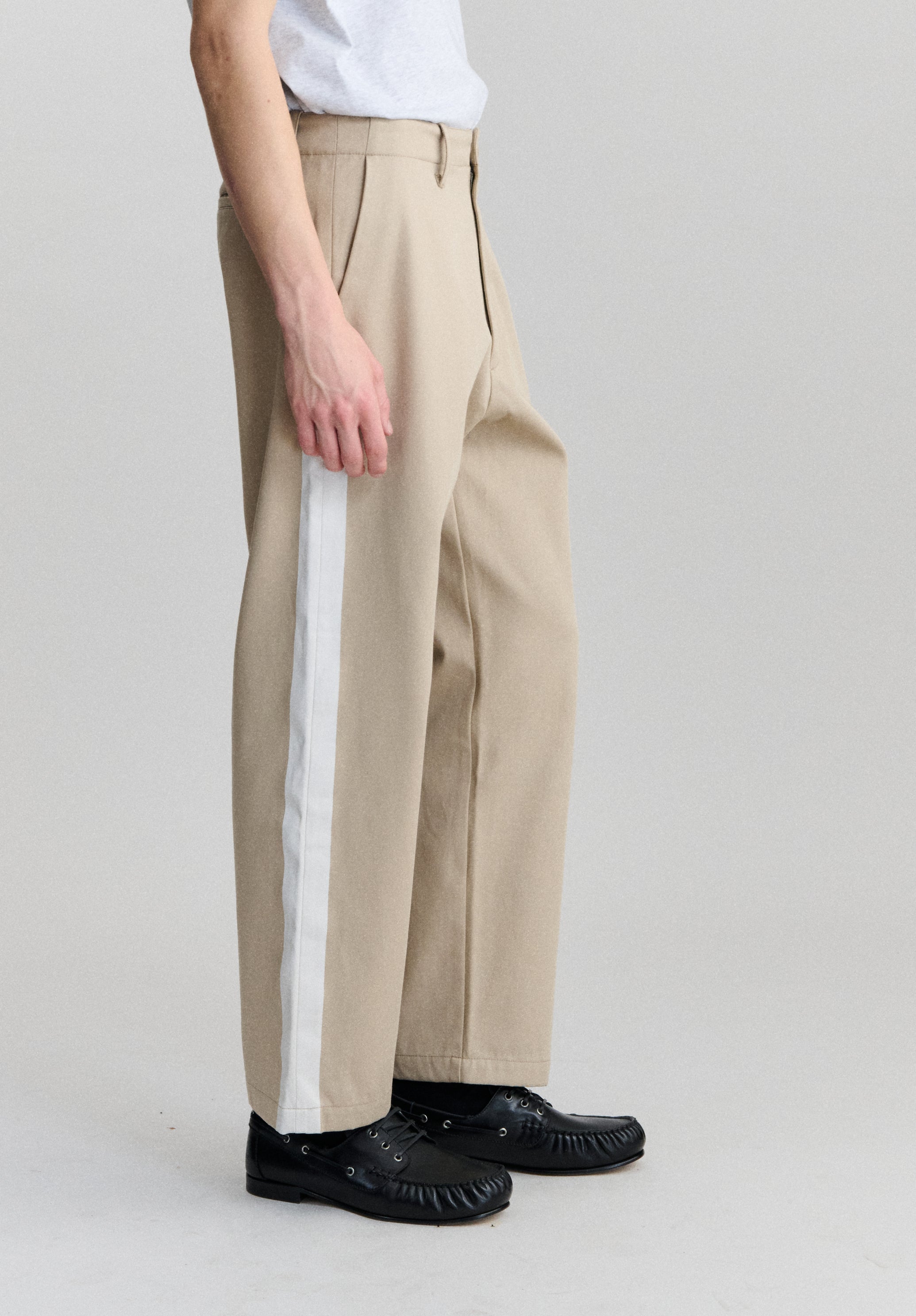 A.P.C. FRGMT. Tupelo Chinohose weit gestreift 44-54