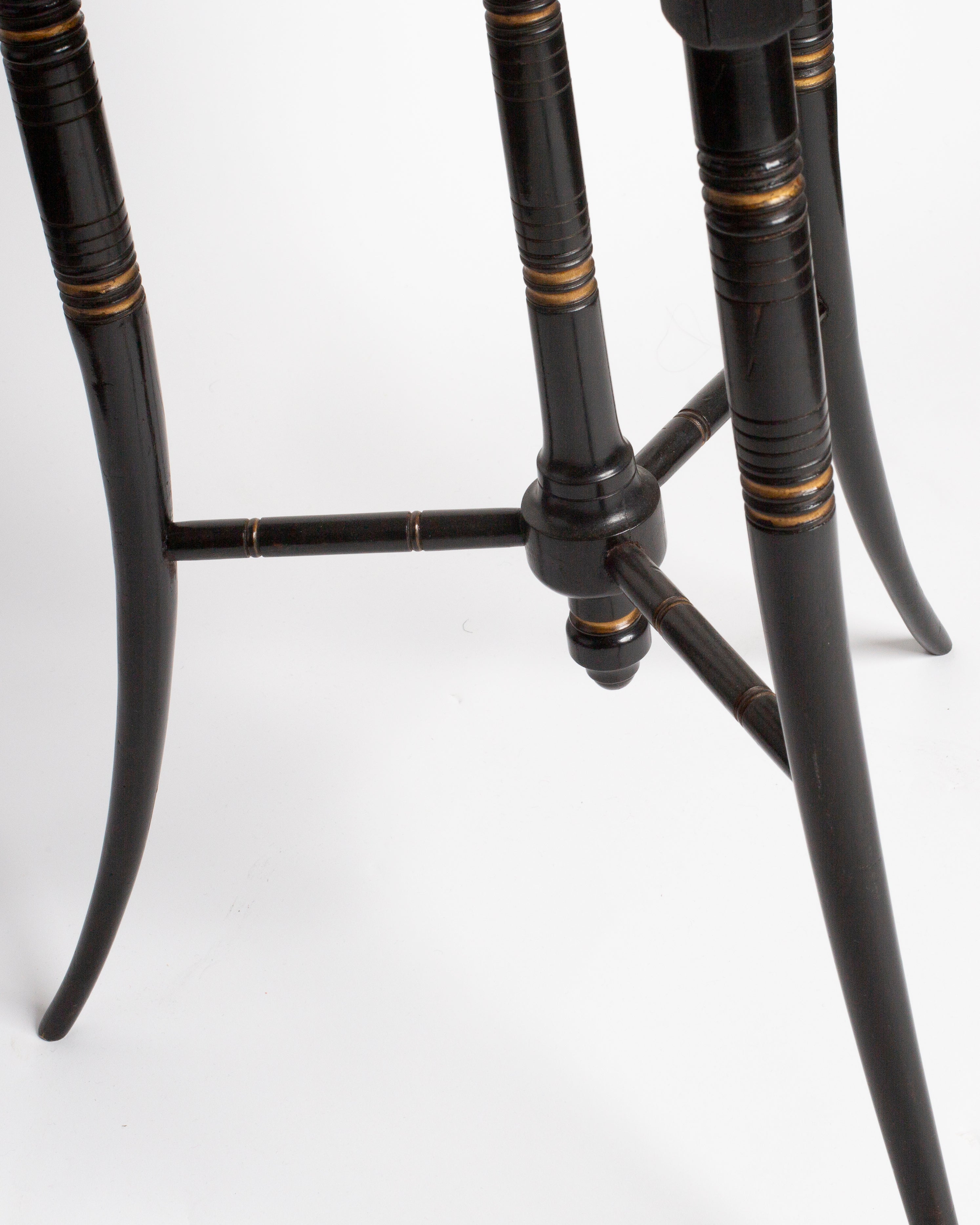 J.W.Anderson Furniture Godwin 1870 Beistelltisch Schwarz Holz