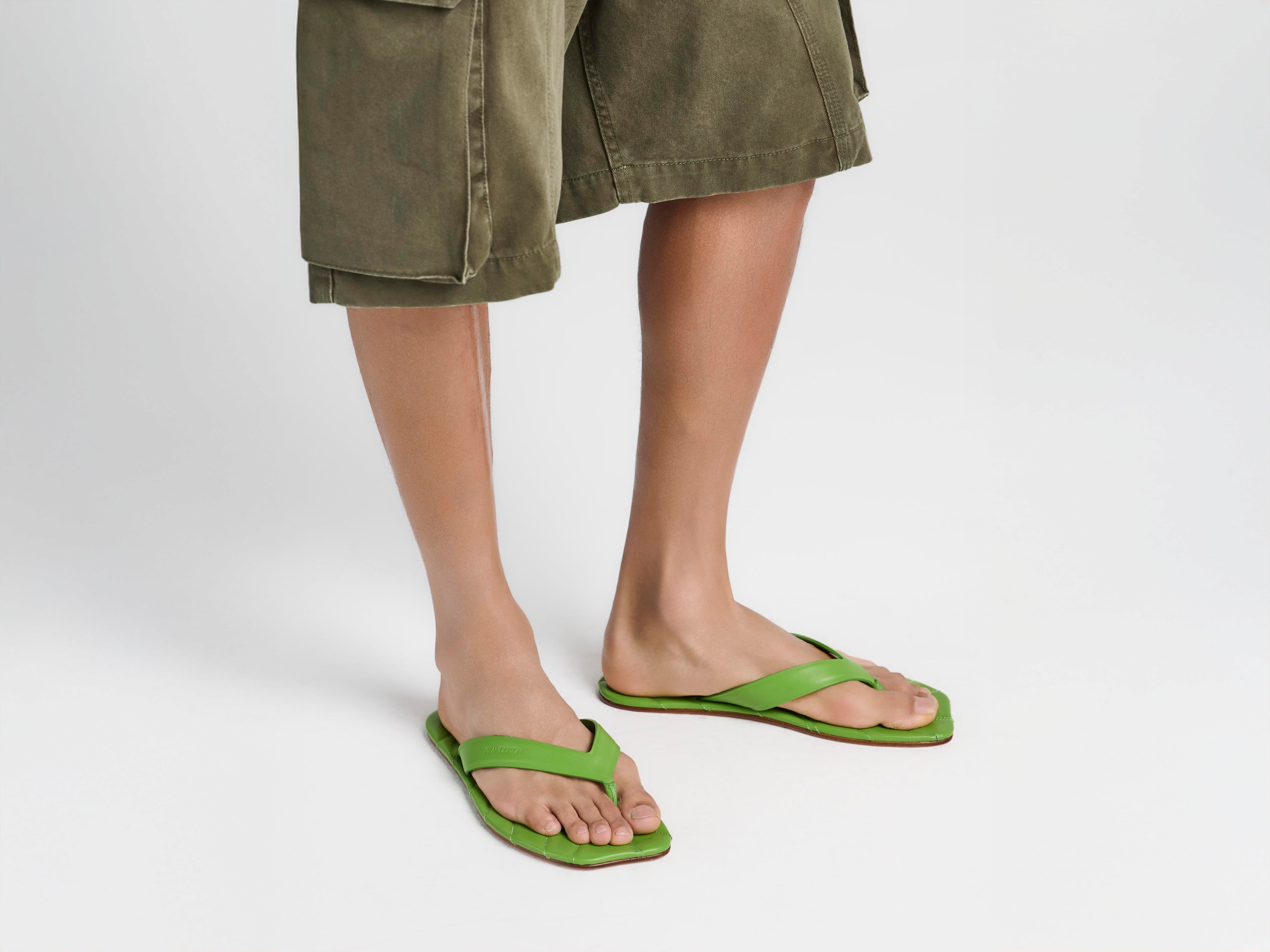 J.W.Anderson Shoes Leaf Slides Pantoletten Lime Leder