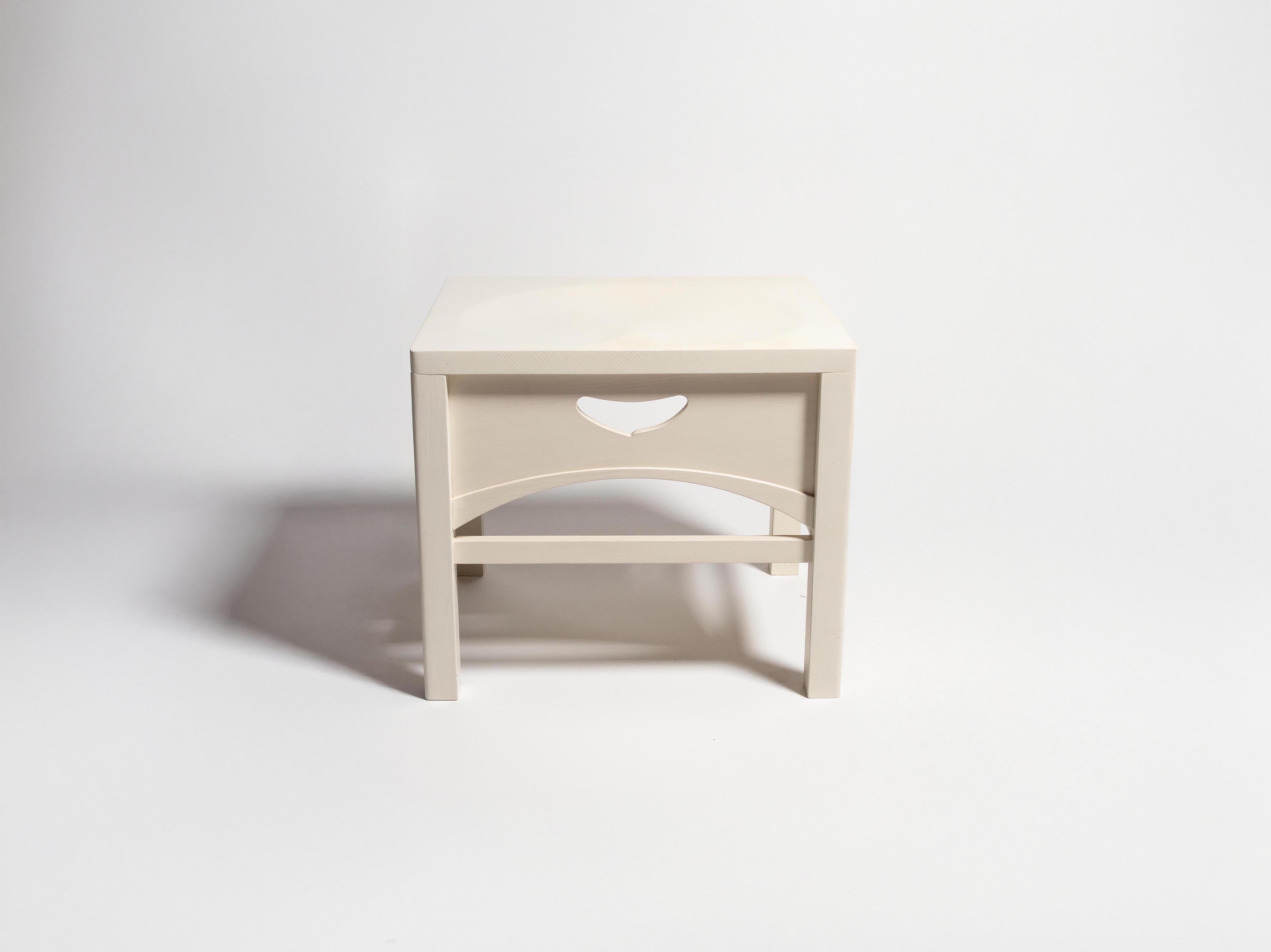 J.W.Anderson Furniture Mackintosh Stool Hocker Weiß Eiche