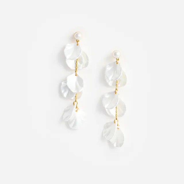 Self Portrait Jewellery Pearl Petal Tiered Ohrringe Creme Perle
