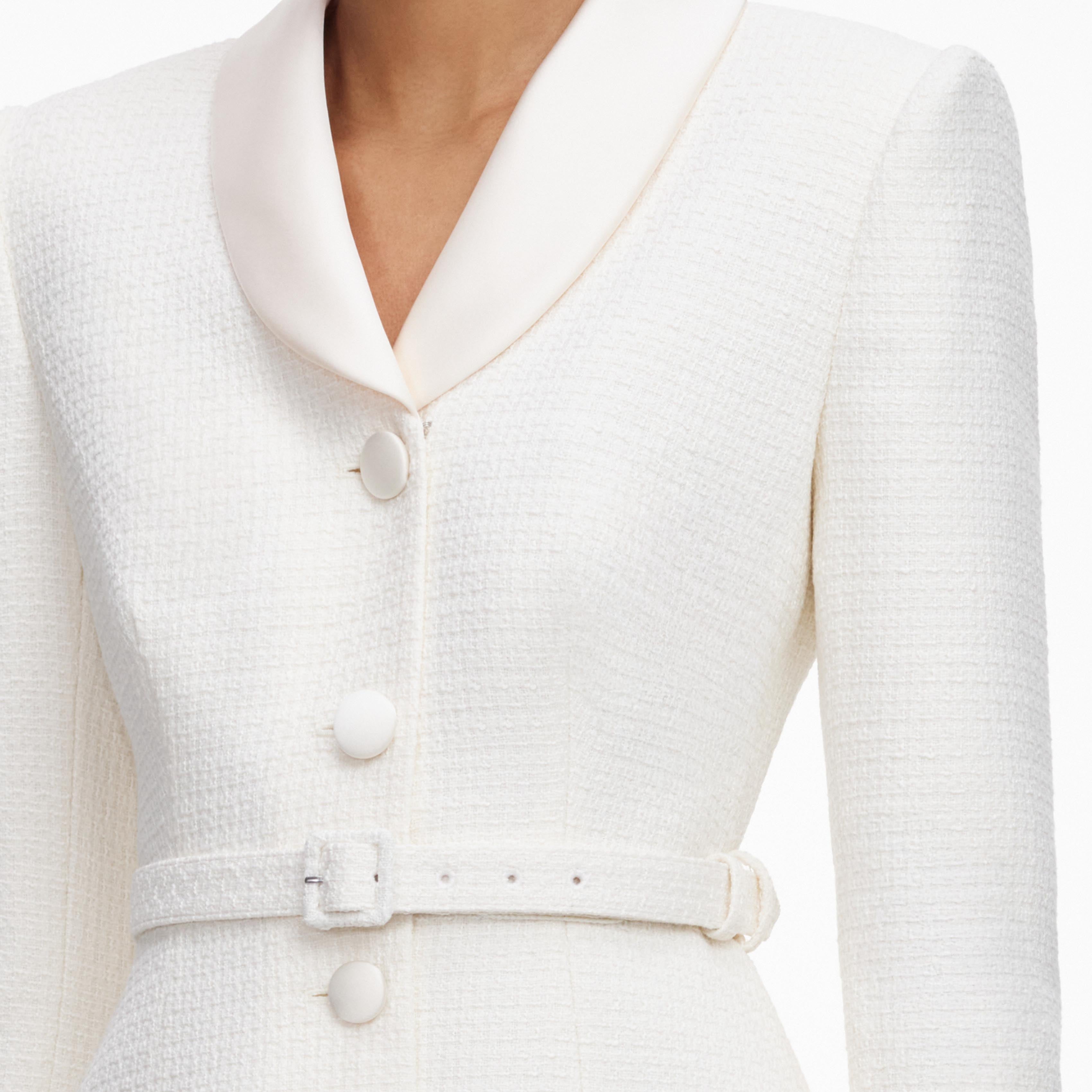 Self Portrait Boucle Minikleid Creme Tailoriert mit Gürtel