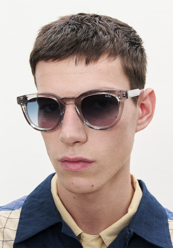 A.P.C. ACCESSORIES Les Lou Sonnenbrille TU blau UV