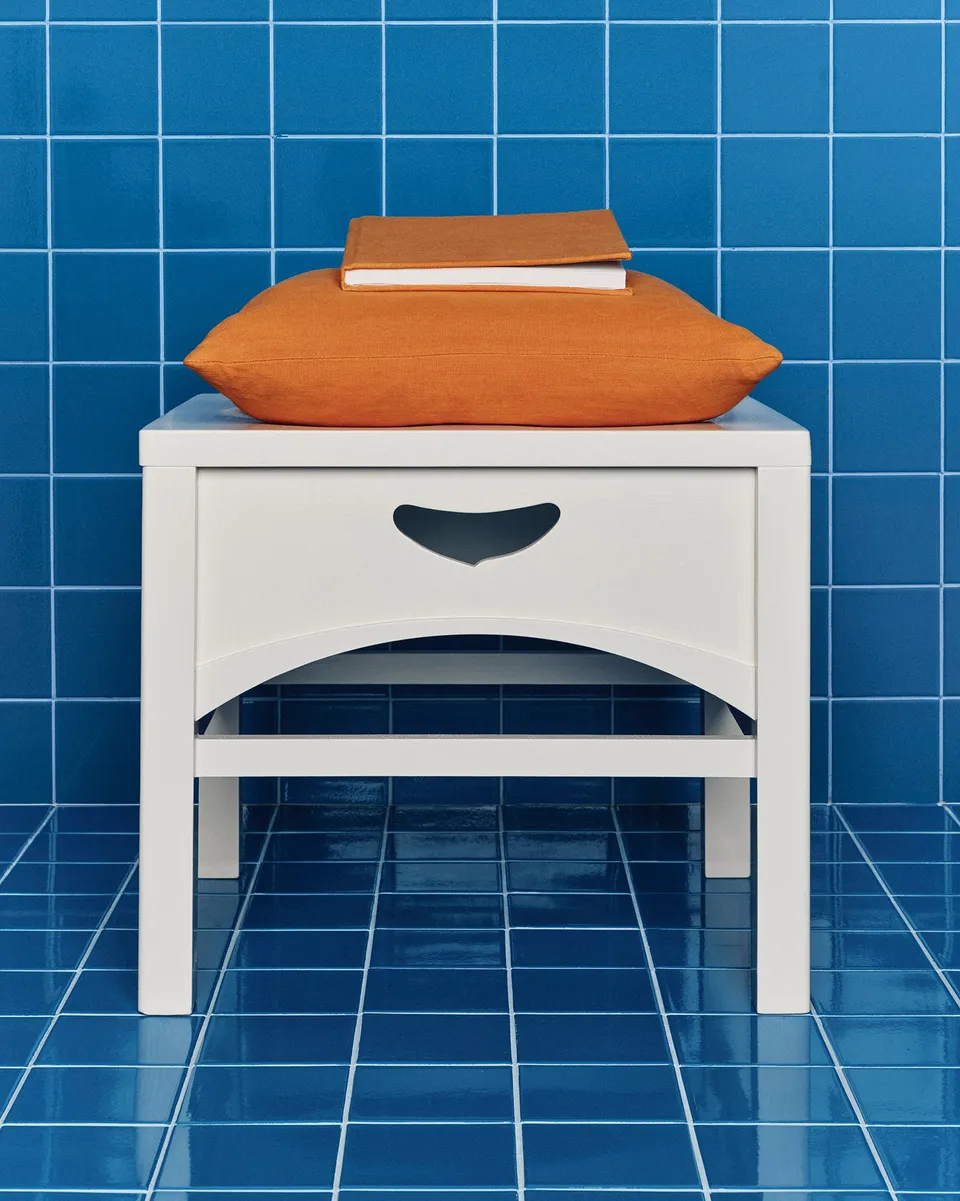 J.W.Anderson Furniture Mackintosh Stool Hocker Weiß Eiche