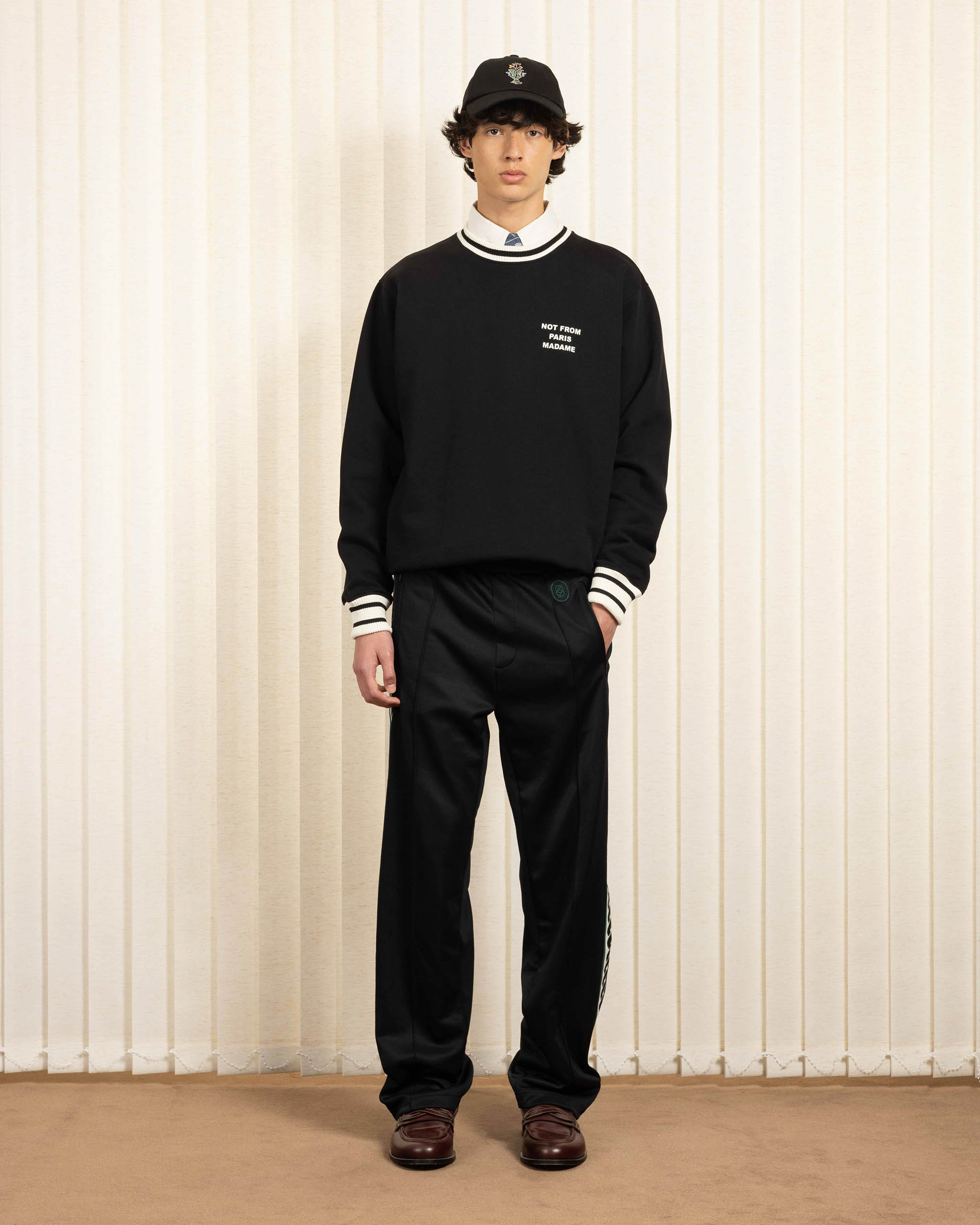 Drôle De Monsieur Slogan Sport Sweatshirt Schwarz Baumwolle