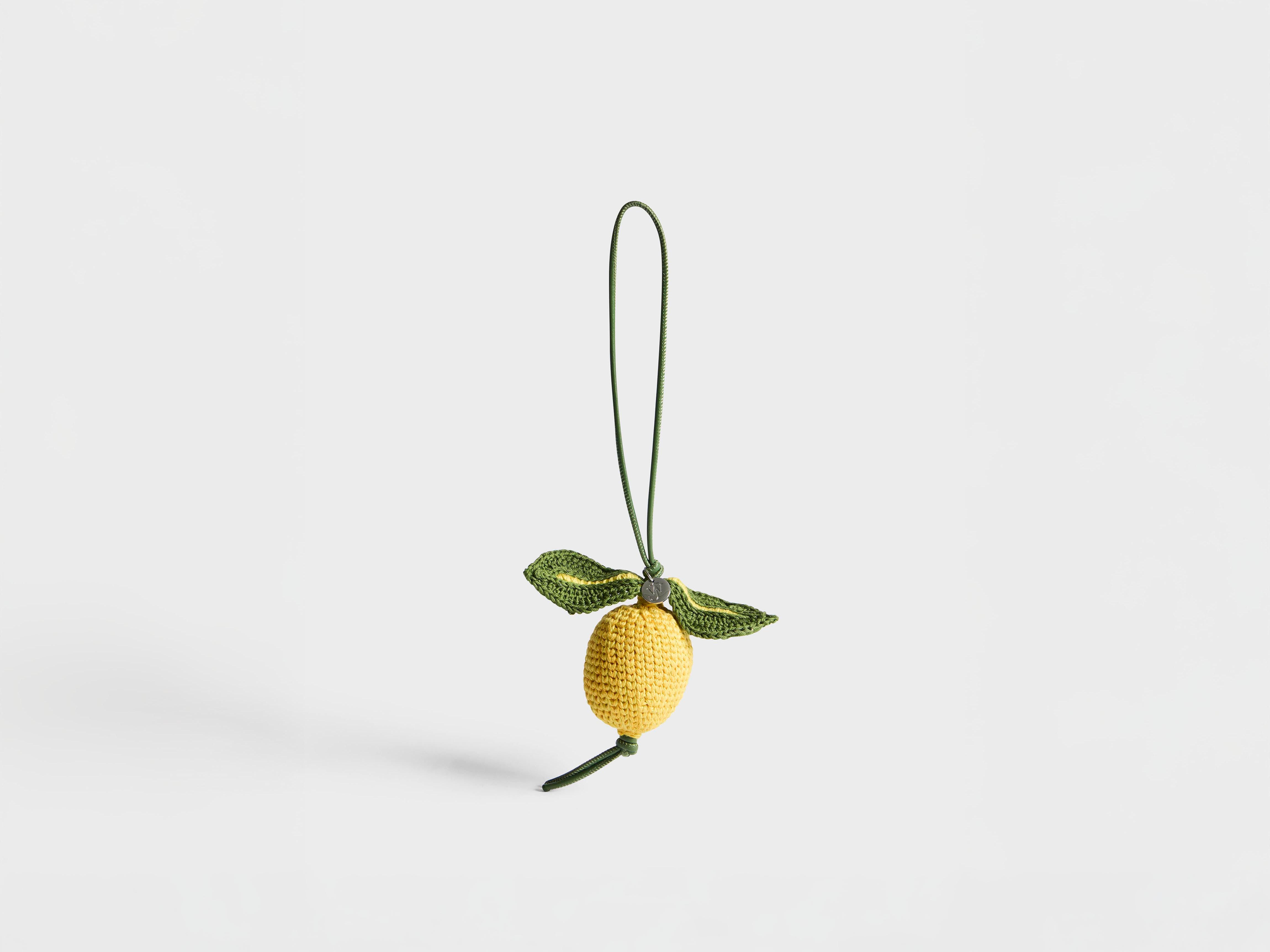 J.W.Anderson Bag Charms Hand-Crocheted Lemon Taschenanhänger Baumwolle