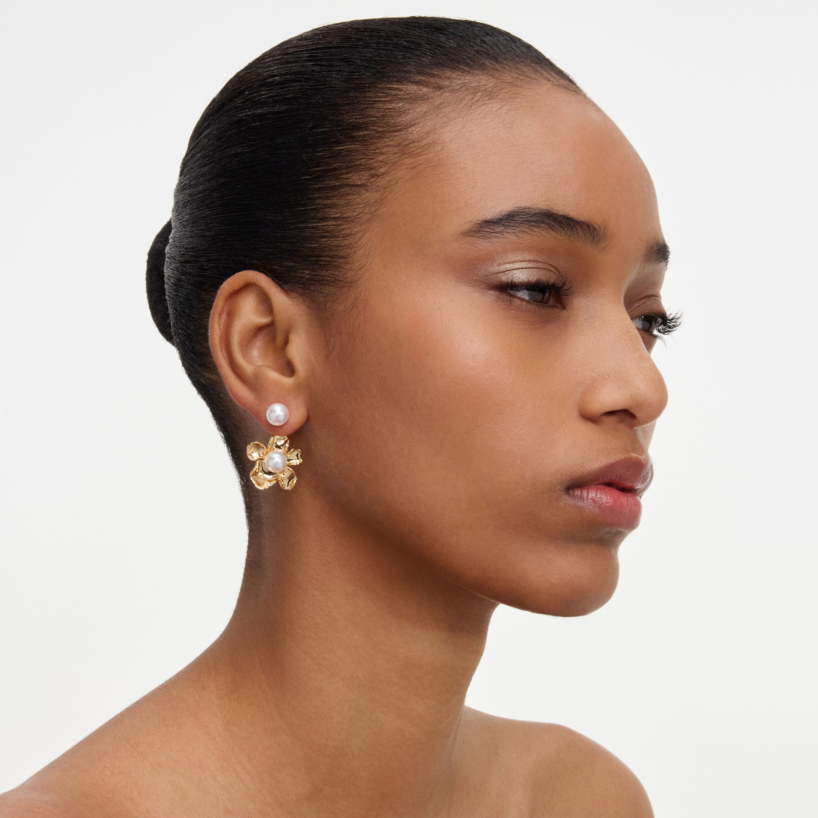 Self Portrait Gold Flower Pearl Ohrringe Gold Creme