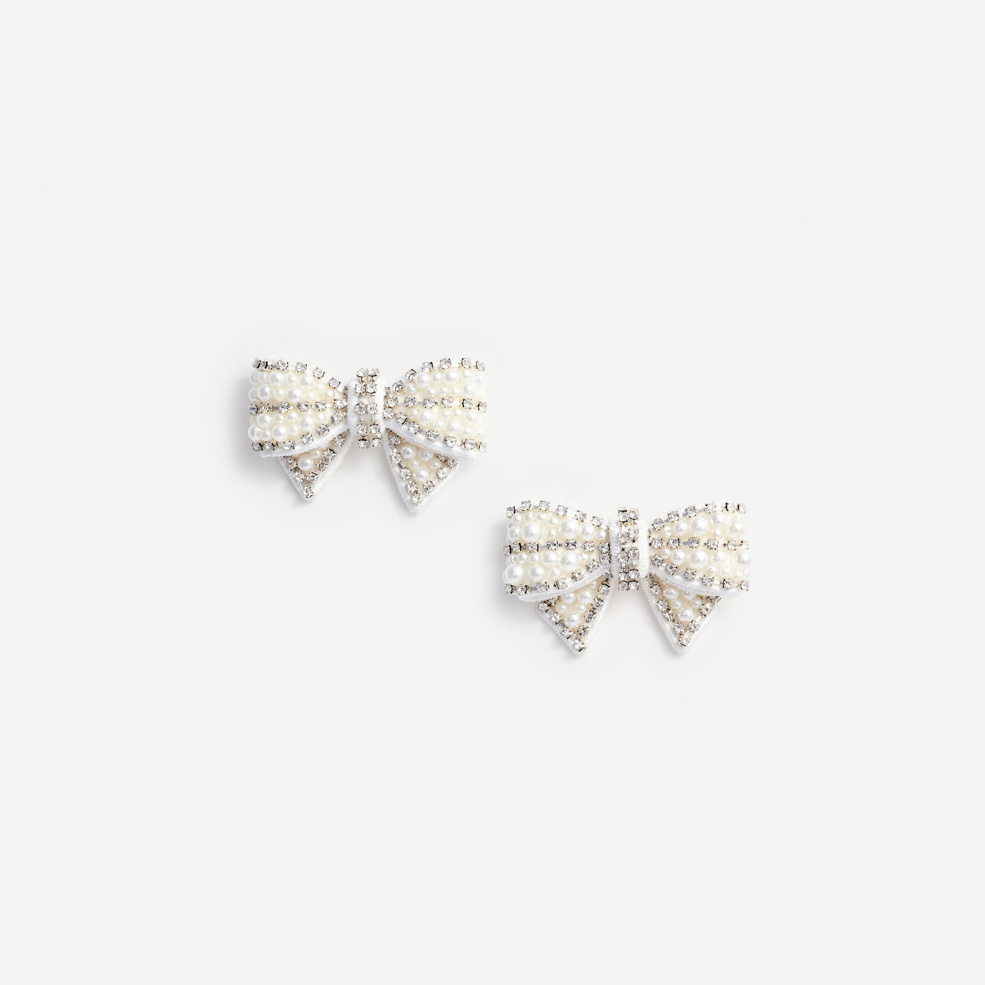 Self Portrait Pearl Satin Bow Ohrringe Creme Pailletten