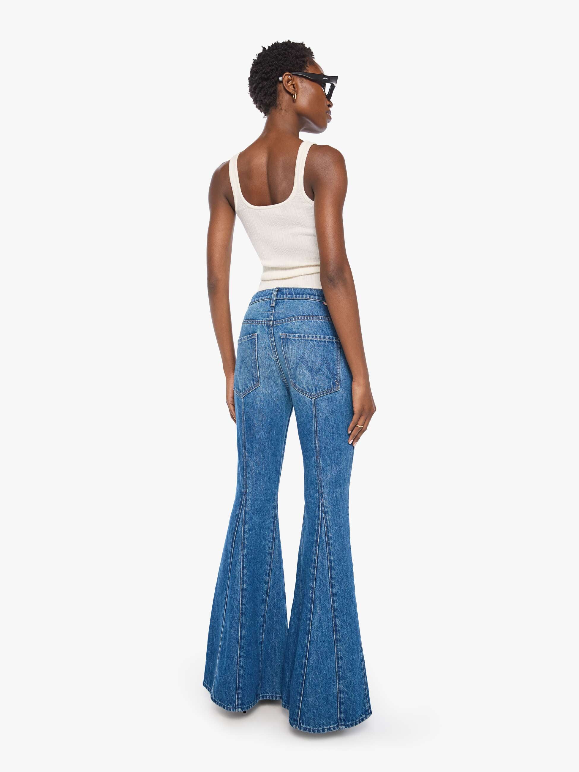 MOTHER Denim SNACKS Seamed Dollop Heel Jeans On Tap Flare