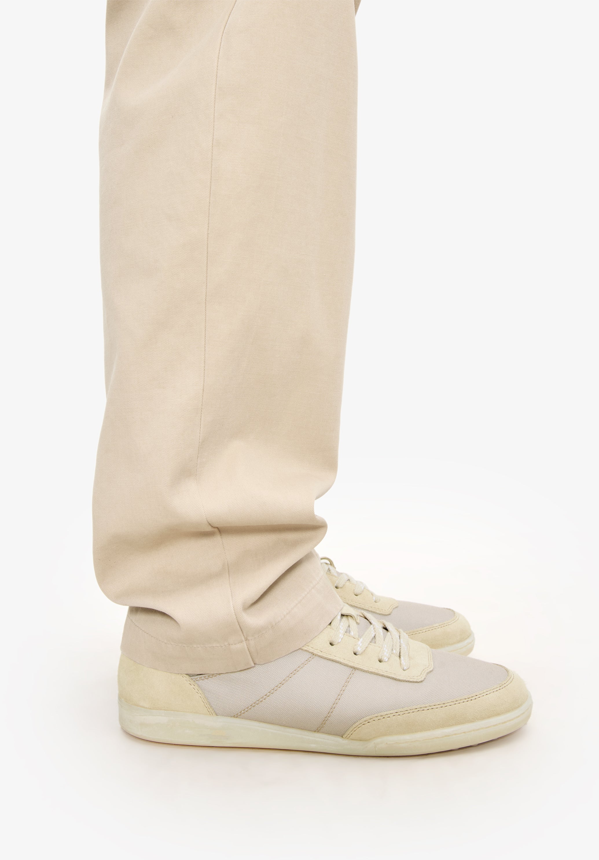 A.P.C. Moe Soft Sneakers Weiß Noppensohle