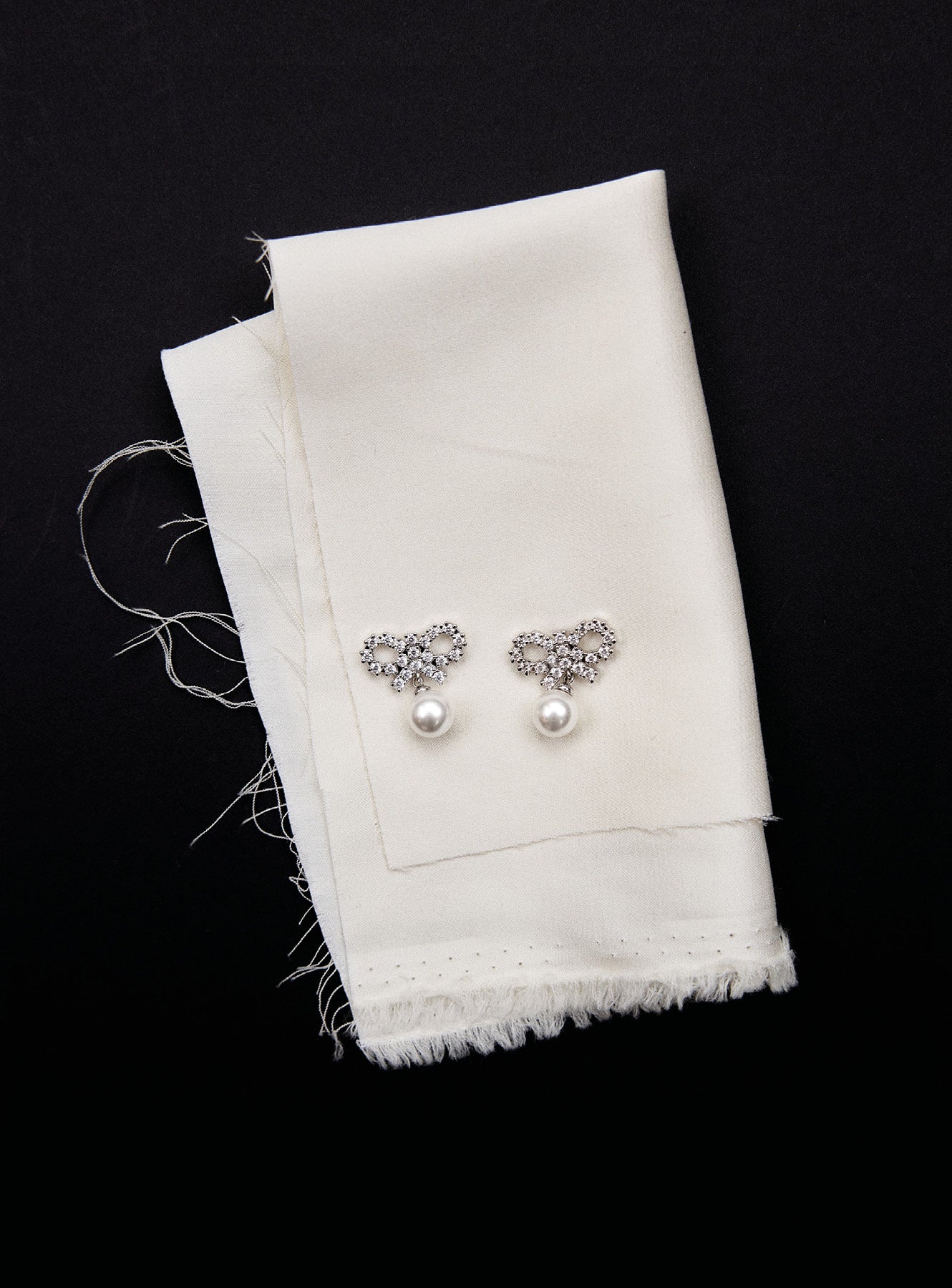 Self Portrait Crystal Bow Pearl Ohrringe Silber Schleife Perle