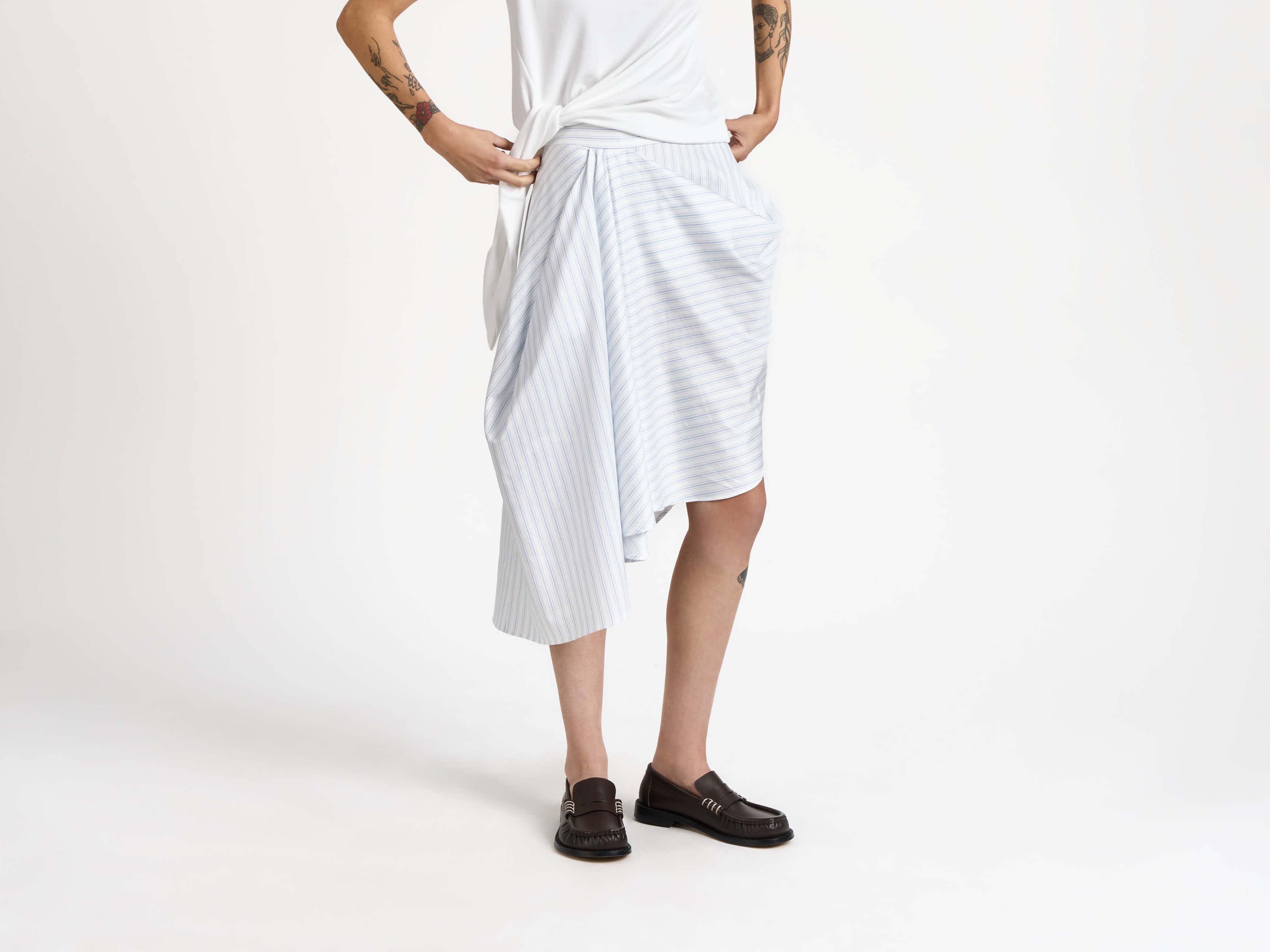 J.W. Anderson Asymmetric Draped Rock Weiss Blau Streifen