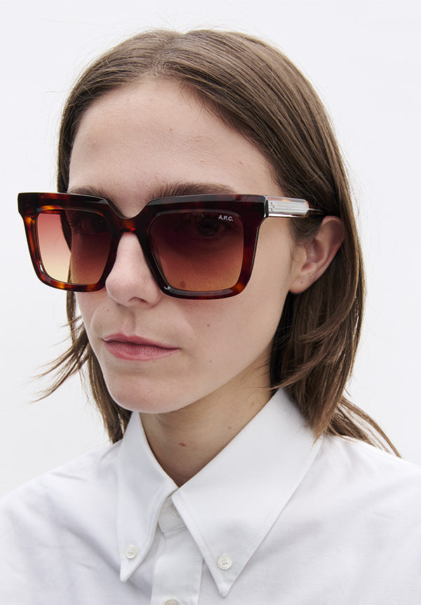 A.P.C. Les Carrées Sonnenbrille braun TU UV-Schutz